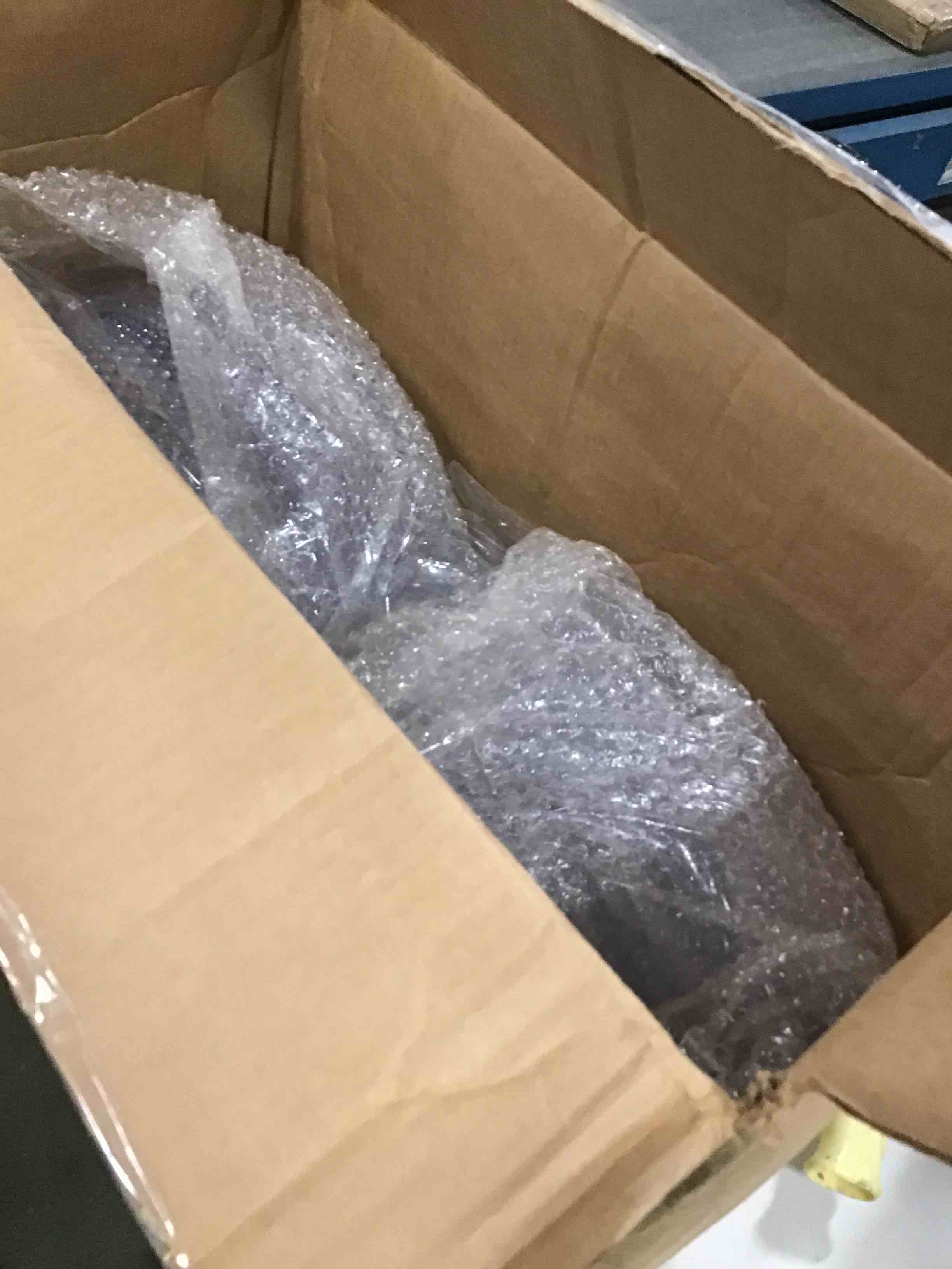 https://s3.amazonaws.com/lotting-images-prod/bidfta/PNK0225907_1726054168370.jpeg