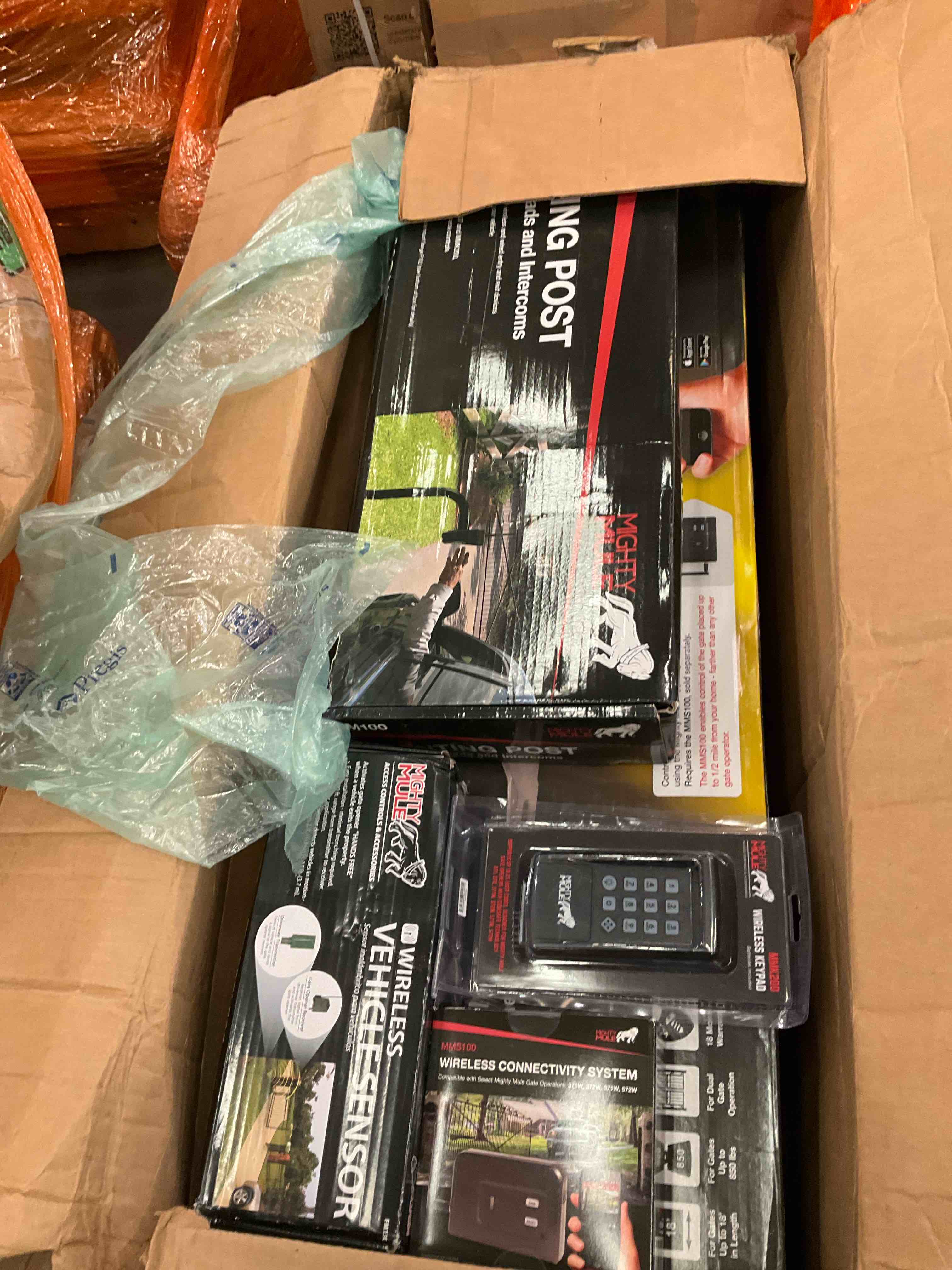 https://s3.amazonaws.com/lotting-images-prod/bidfta/PNK0228208_1728067665165.jpeg