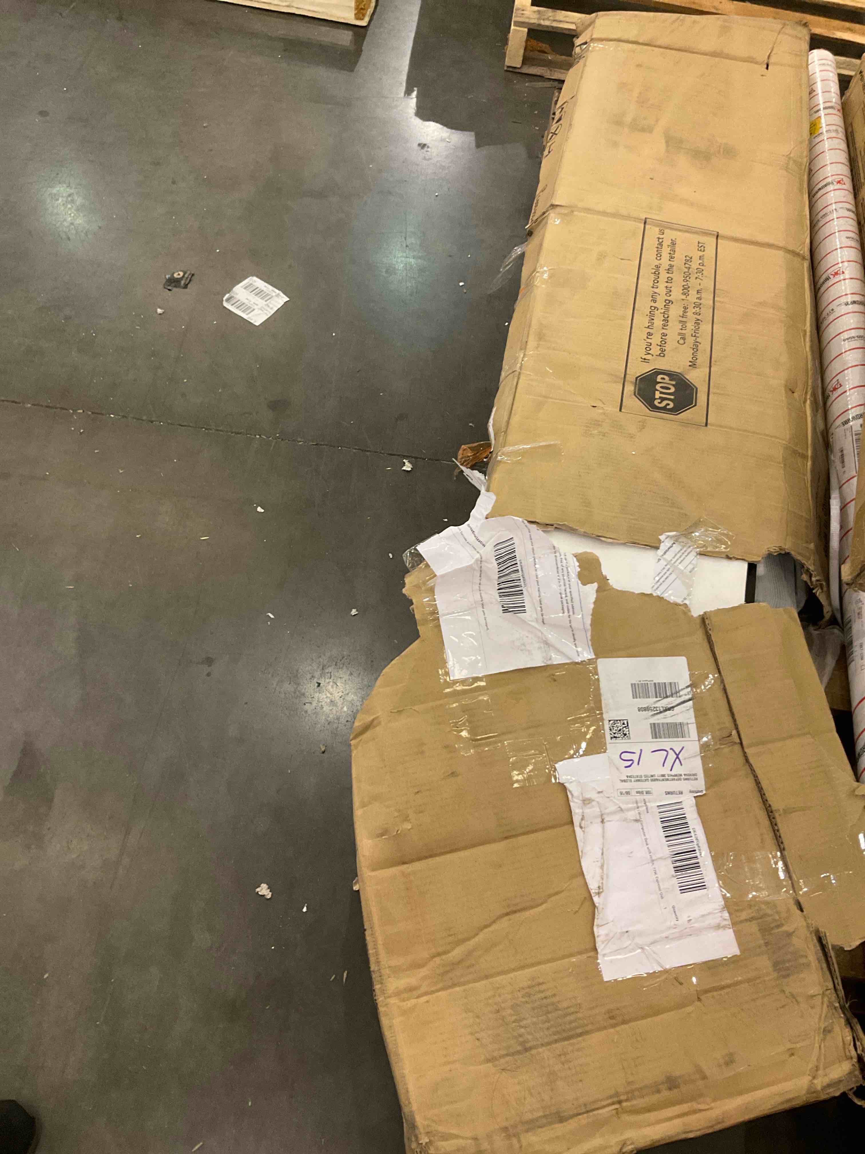 https://s3.amazonaws.com/lotting-images-prod/bidfta/PNK0228270_1728060761301.jpeg