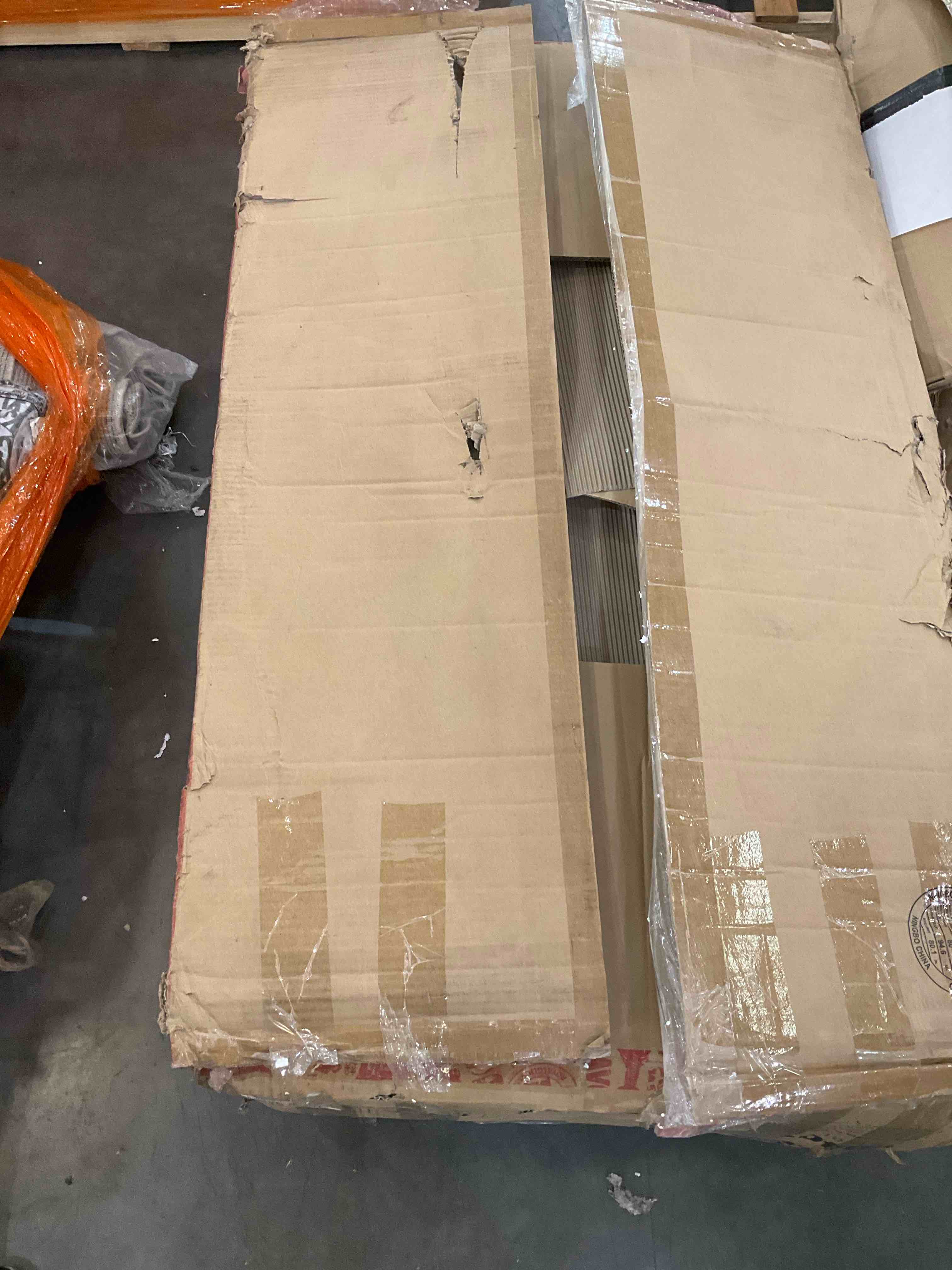 https://s3.amazonaws.com/lotting-images-prod/bidfta/PNK0228364_1728052113480.jpeg