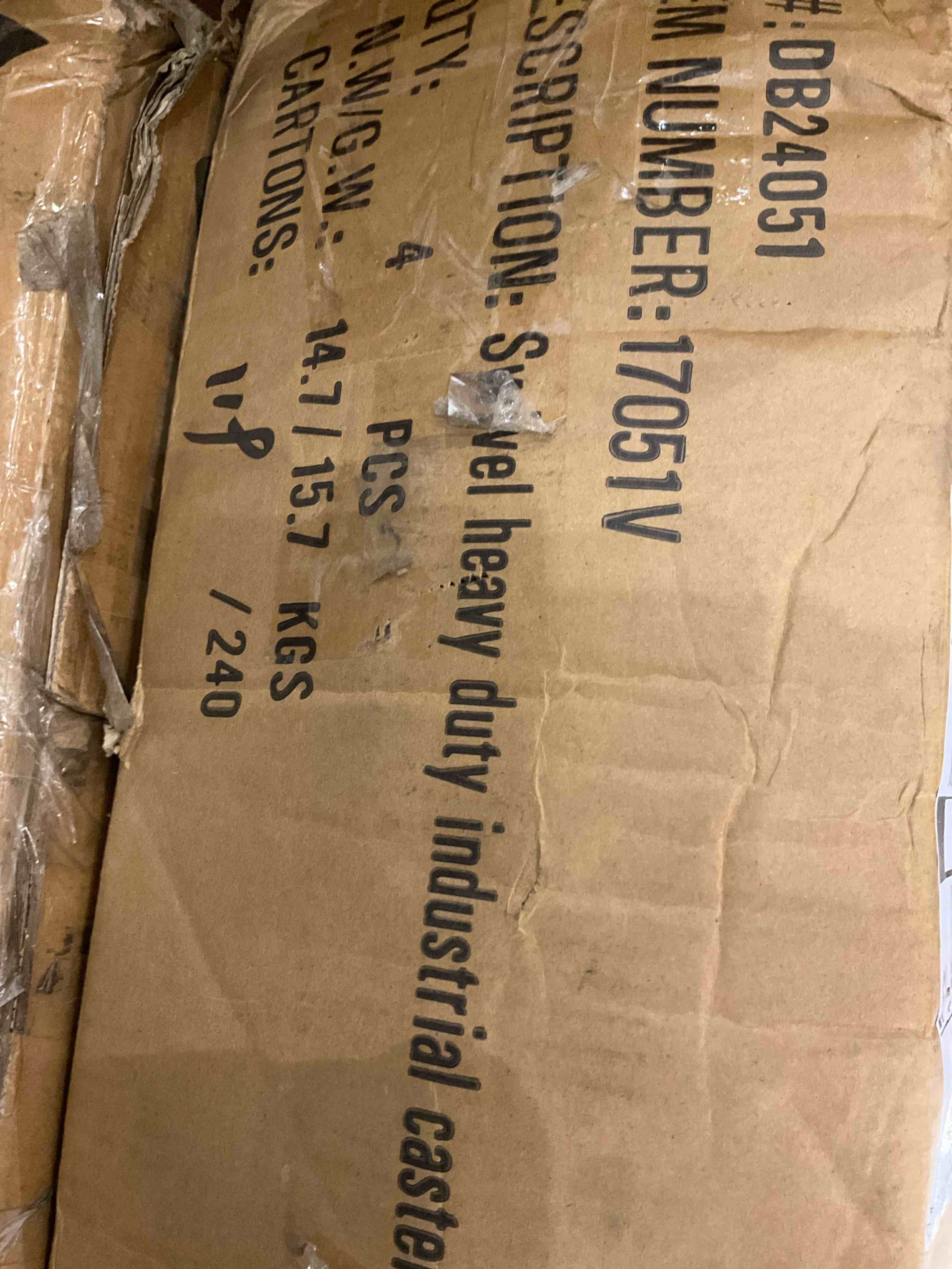 https://s3.amazonaws.com/lotting-images-prod/bidfta/PNK0228965_1727287294065.jpeg