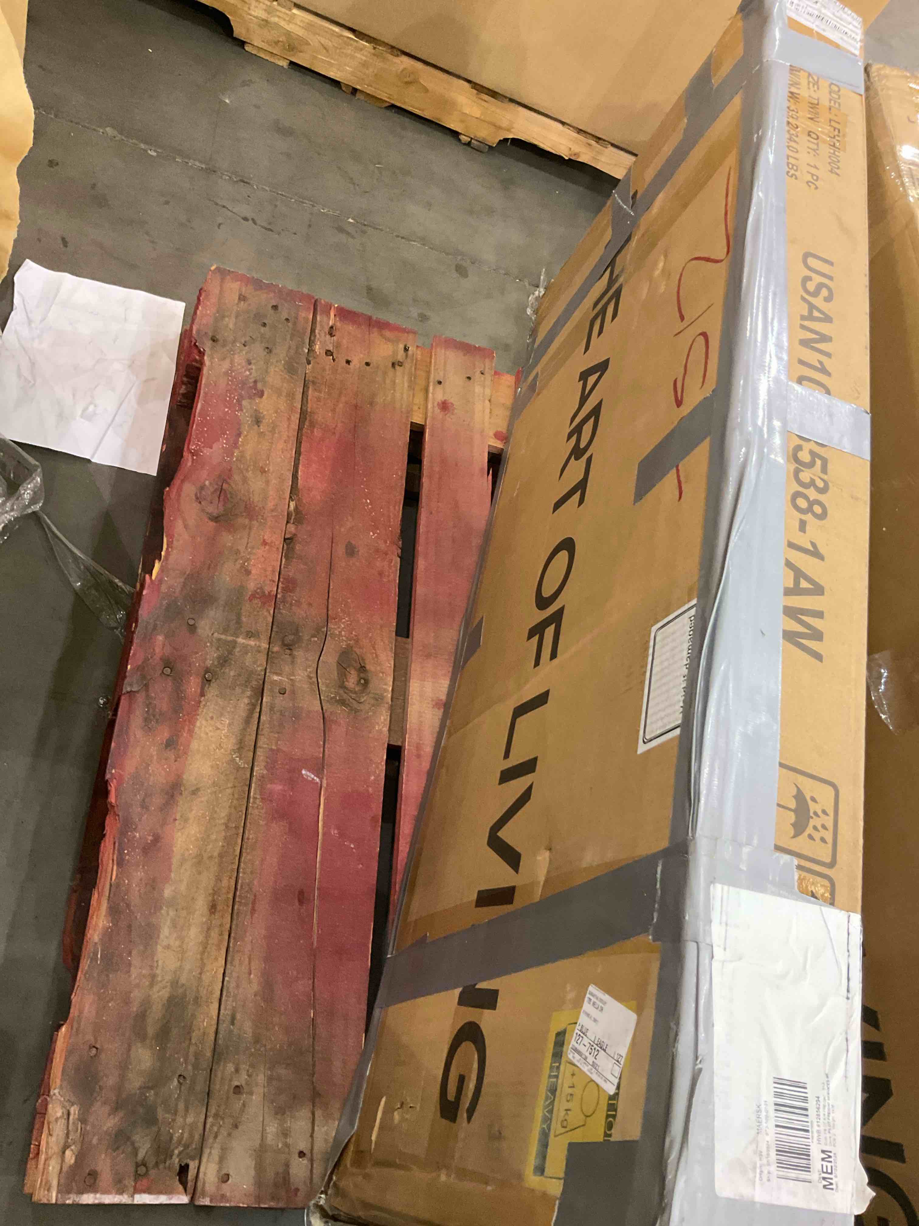 https://s3.amazonaws.com/lotting-images-prod/bidfta/PNK0229347_1727113328094.jpeg