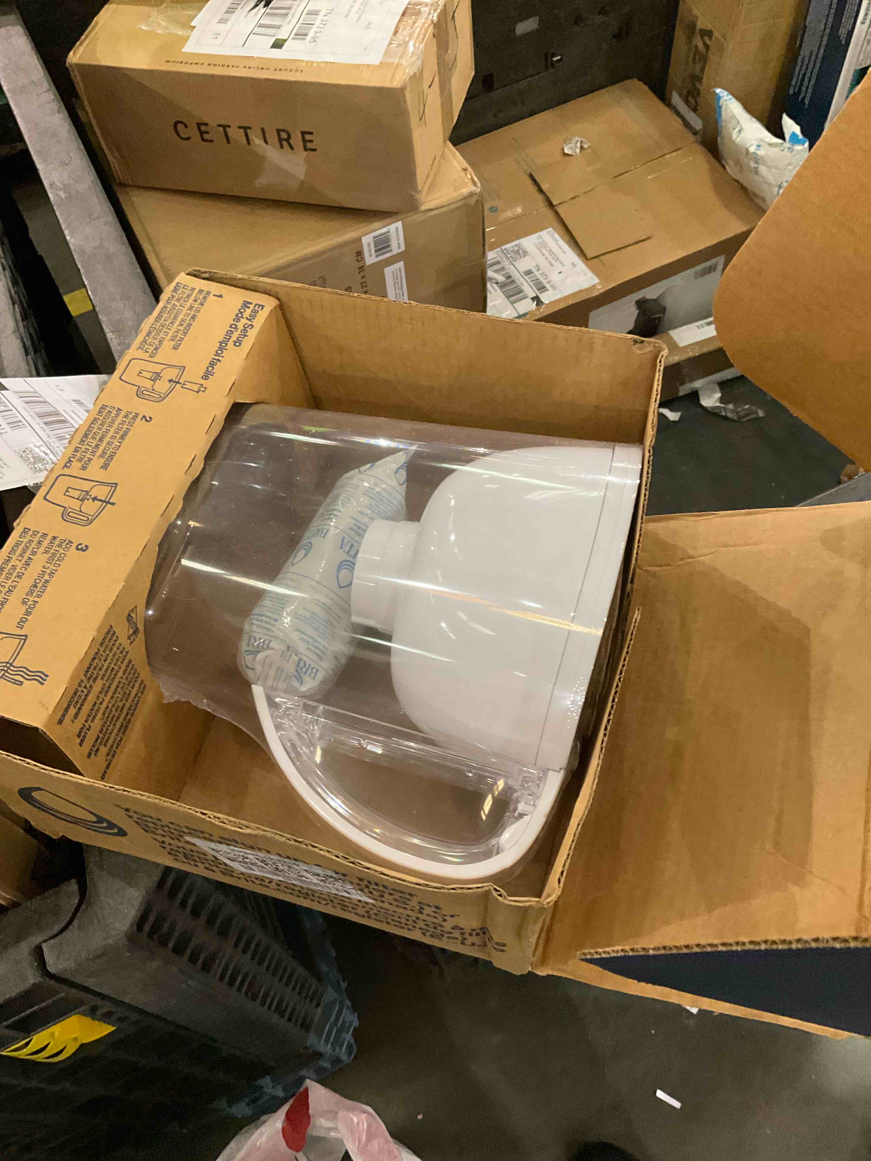 https://s3.amazonaws.com/lotting-images-prod/bidfta/PNK0229723_1726513536657.jpeg