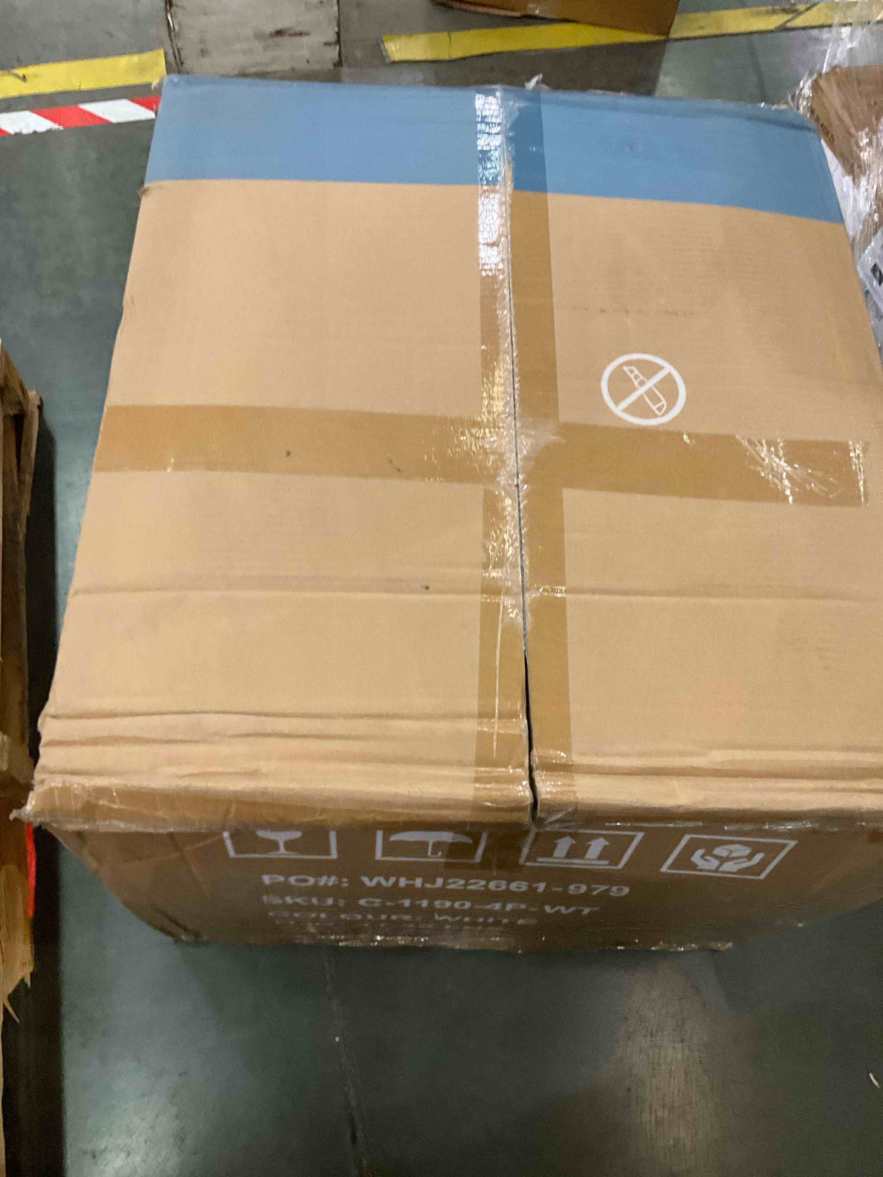 https://s3.amazonaws.com/lotting-images-prod/bidfta/PNK0229967_1726239981837.jpeg