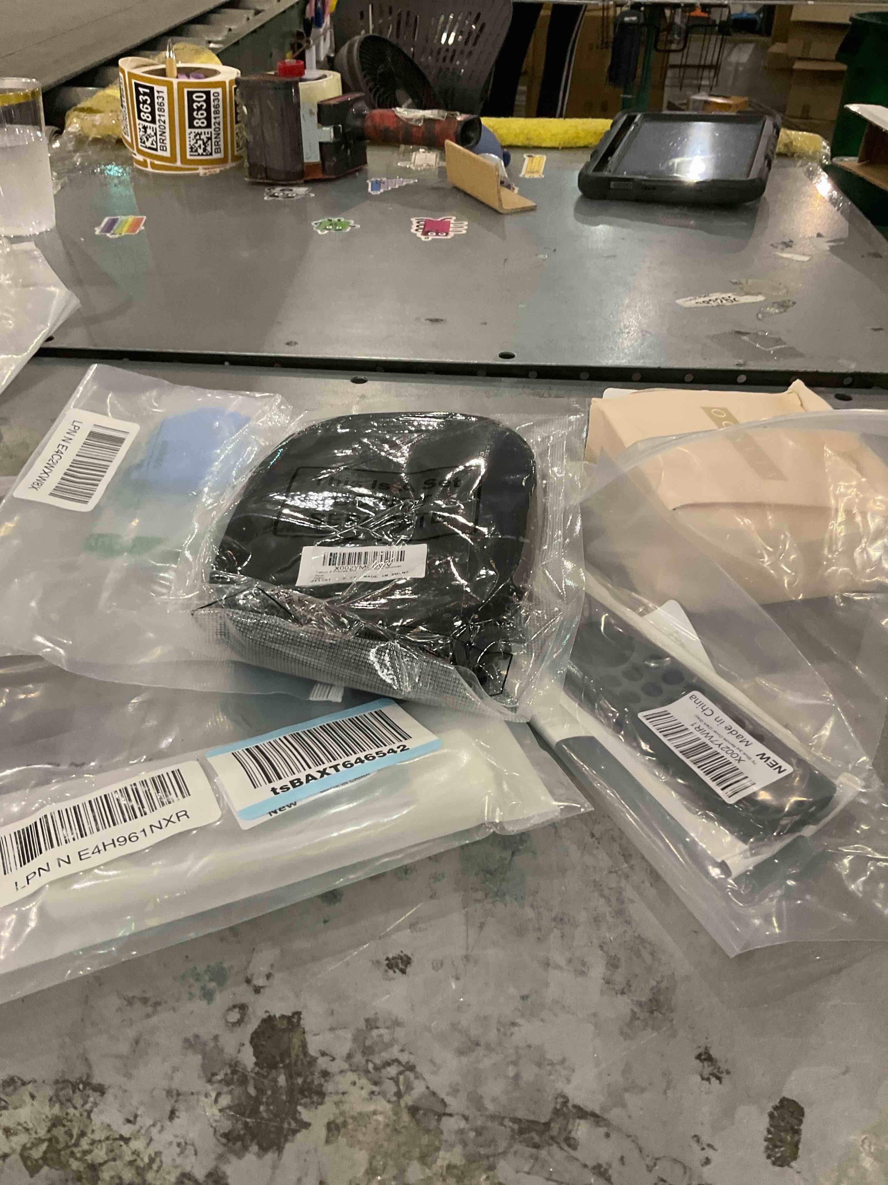 Miscellaneous Grab Bags, Items May Include Home Goods, Children’s Toys, Electronic Accessories, Jewelry, Purses, And Much More 