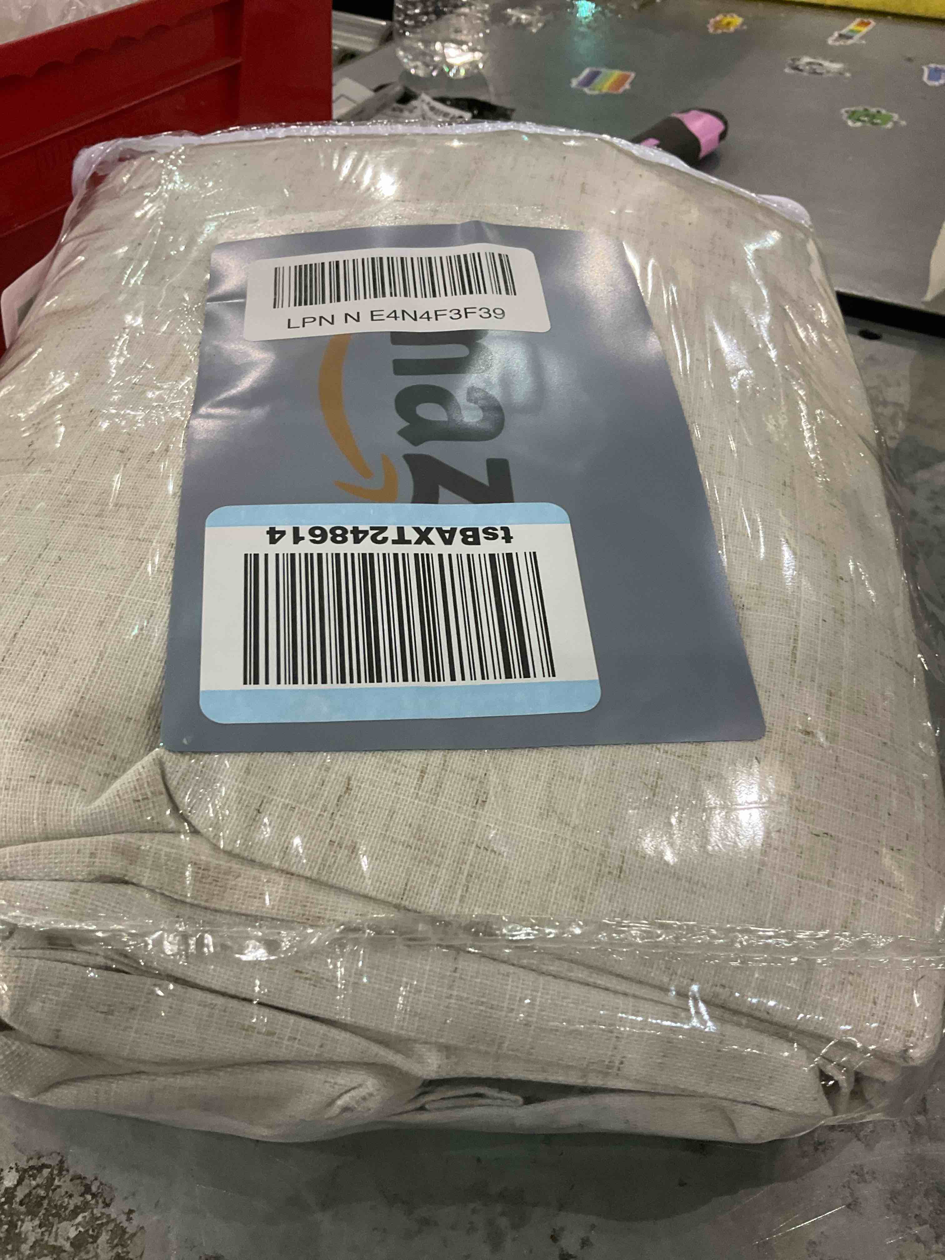 https://s3.amazonaws.com/lotting-images-prod/bidfta/PNK0230708_1727188559800.jpeg
