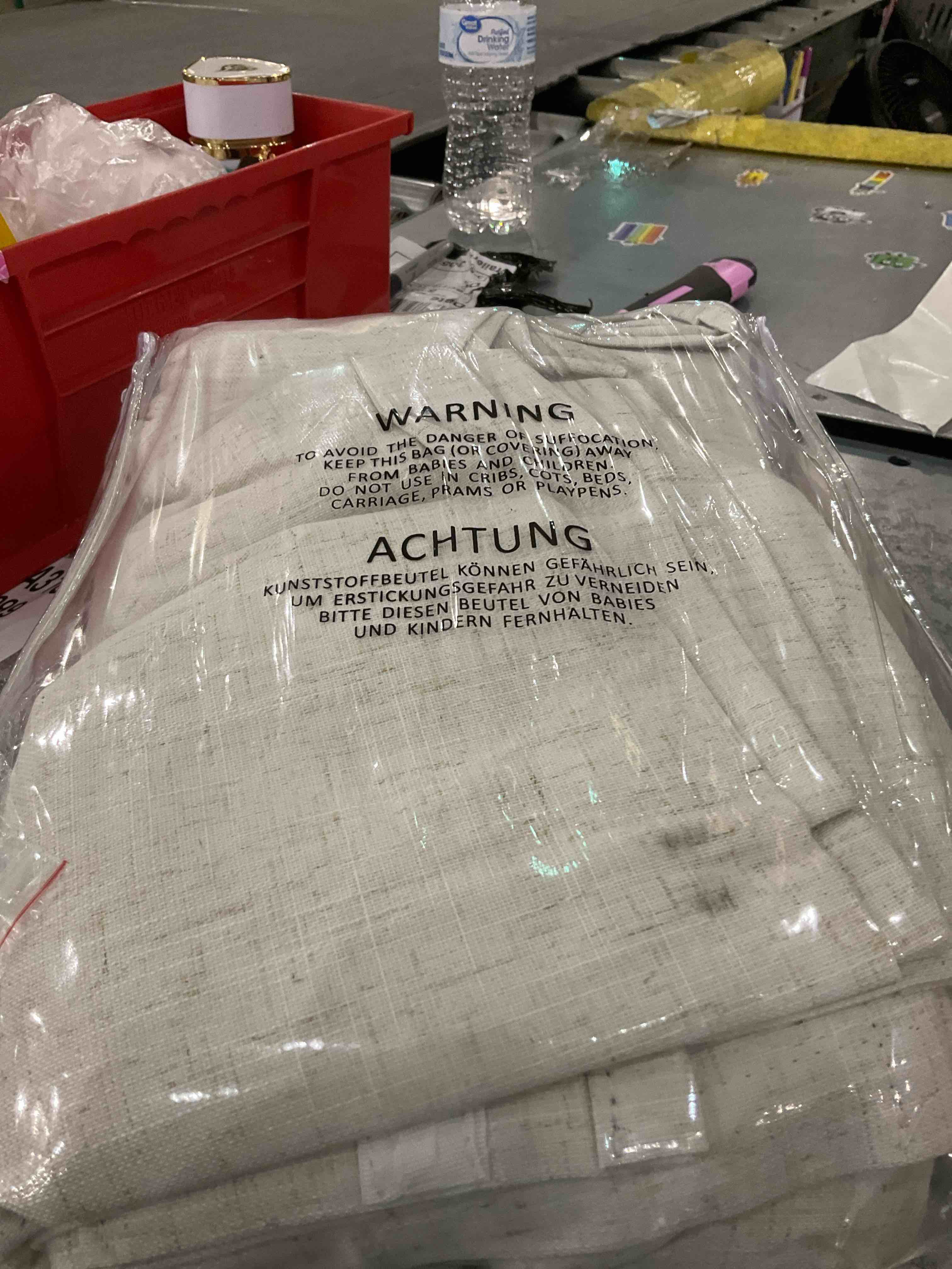https://s3.amazonaws.com/lotting-images-prod/bidfta/PNK0230708_1727188563353.jpeg