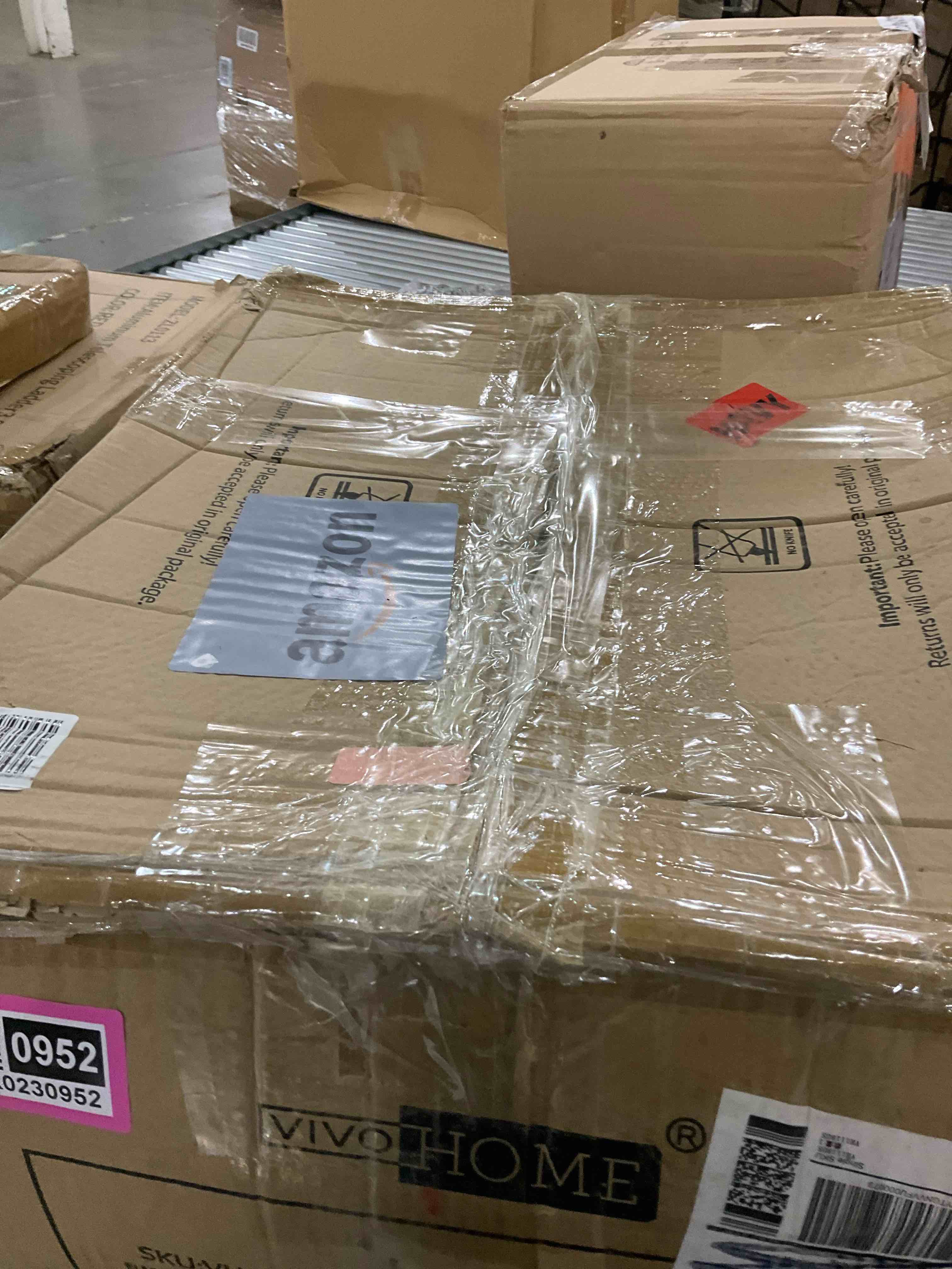 https://s3.amazonaws.com/lotting-images-prod/bidfta/PNK0230952_1727099014205.jpeg