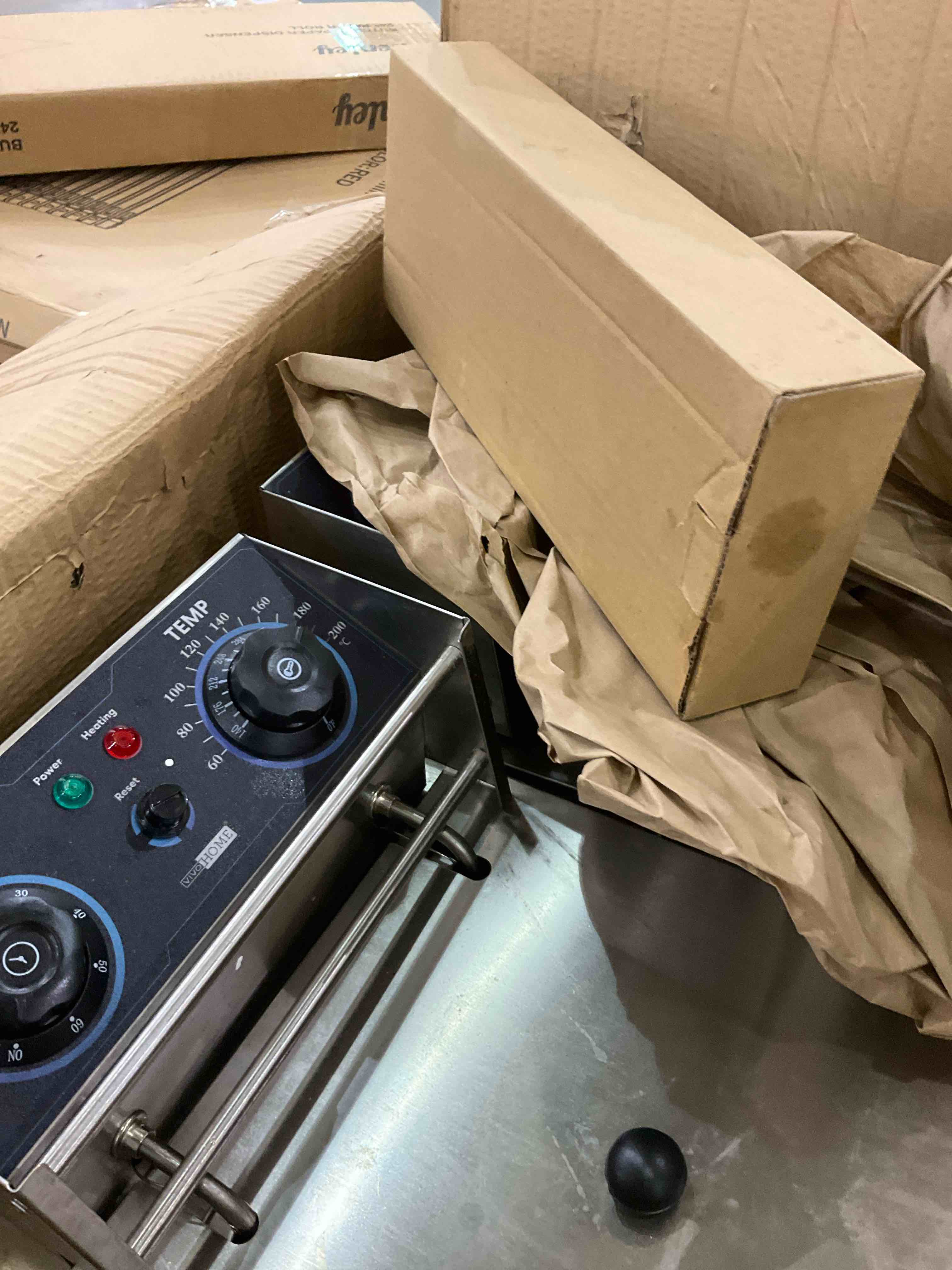 https://s3.amazonaws.com/lotting-images-prod/bidfta/PNK0230952_1727099050520.jpeg