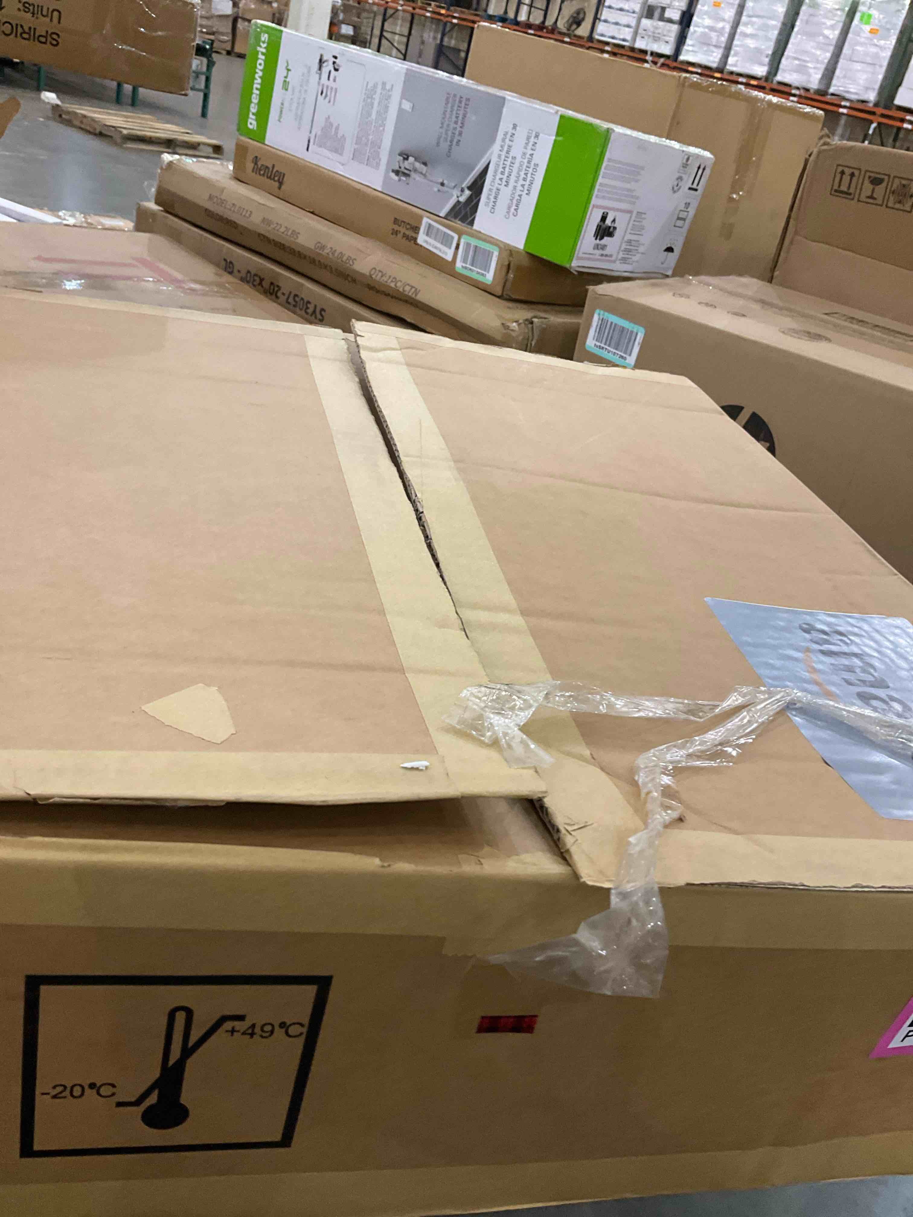 https://s3.amazonaws.com/lotting-images-prod/bidfta/PNK0230955_1727098593941.jpeg