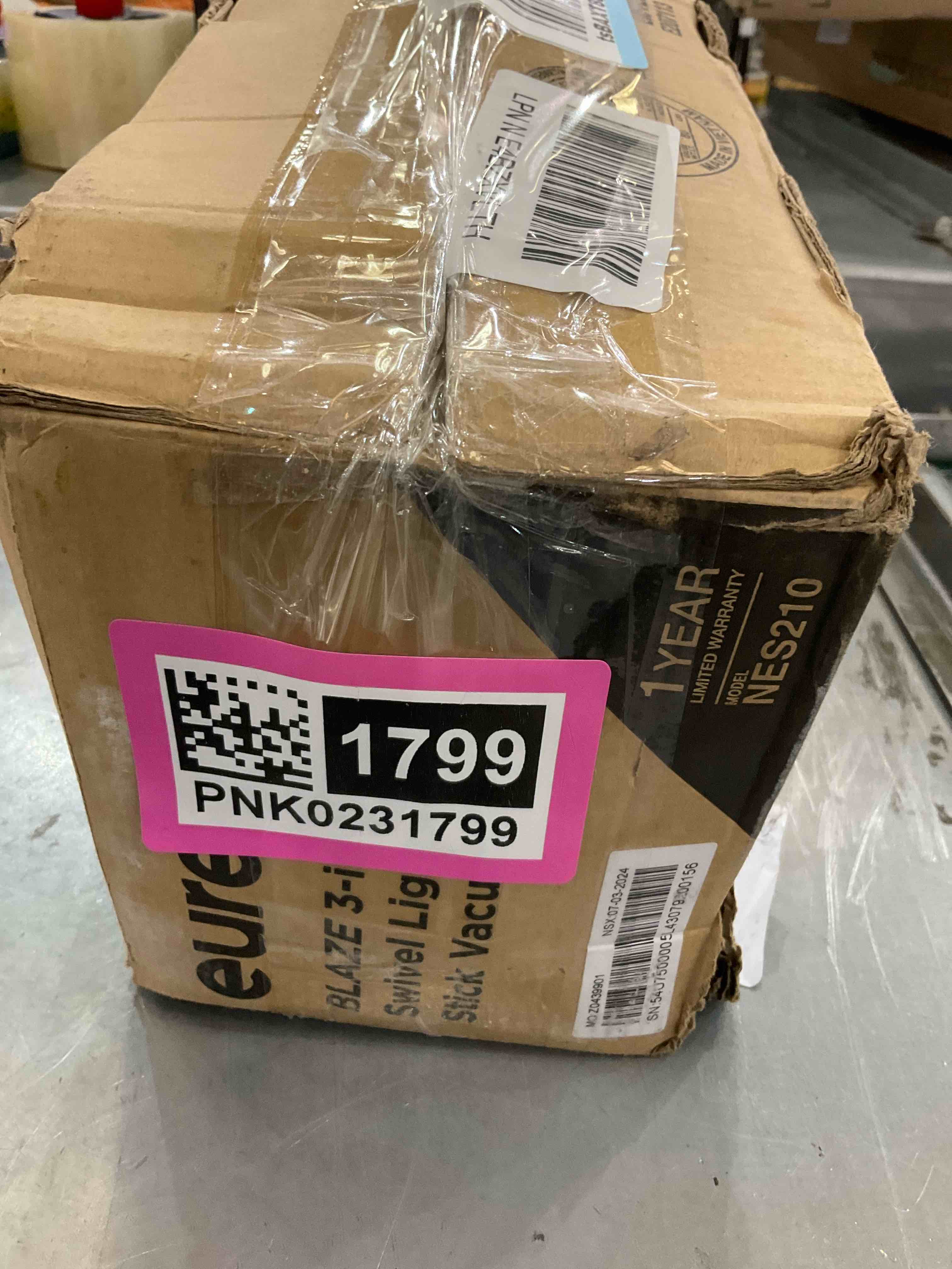 https://s3.amazonaws.com/lotting-images-prod/bidfta/PNK0231799_1726500242034.jpeg