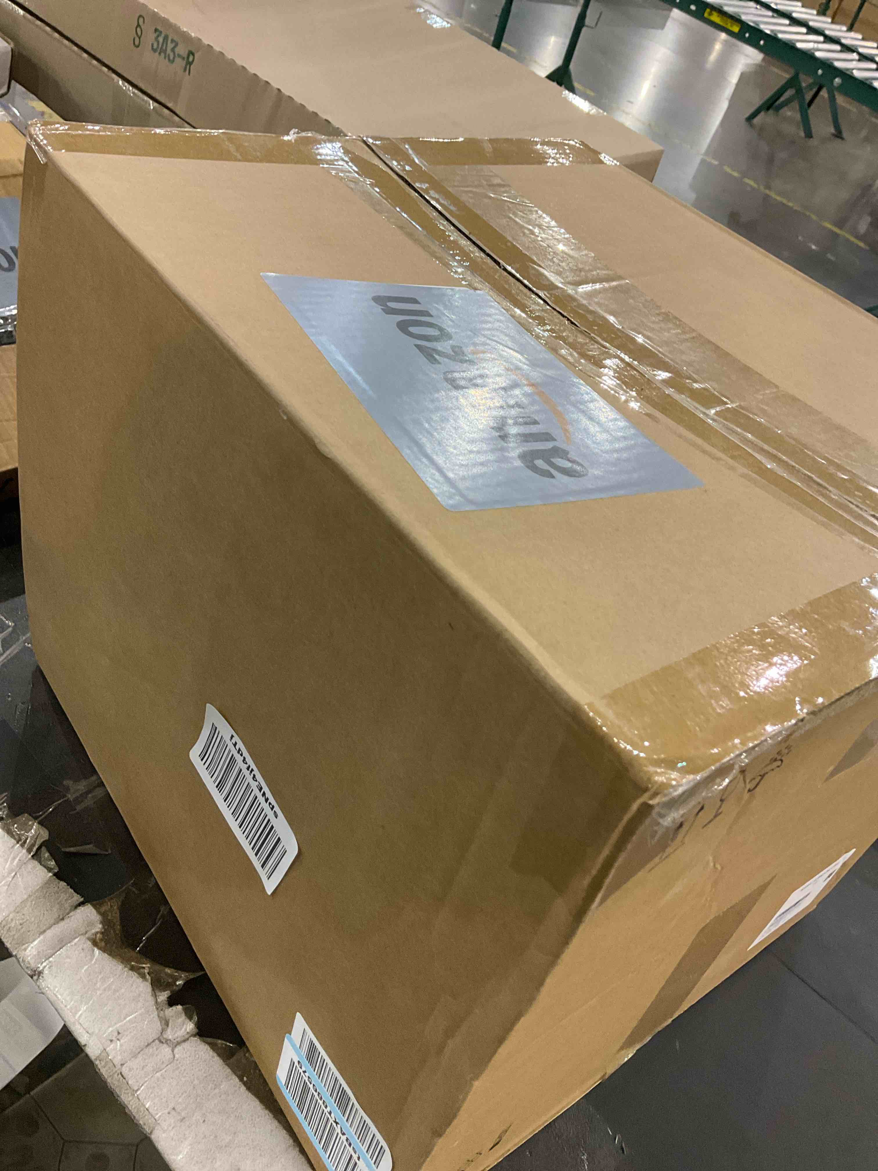 https://s3.amazonaws.com/lotting-images-prod/bidfta/PNK0233157_1727346868456.jpeg