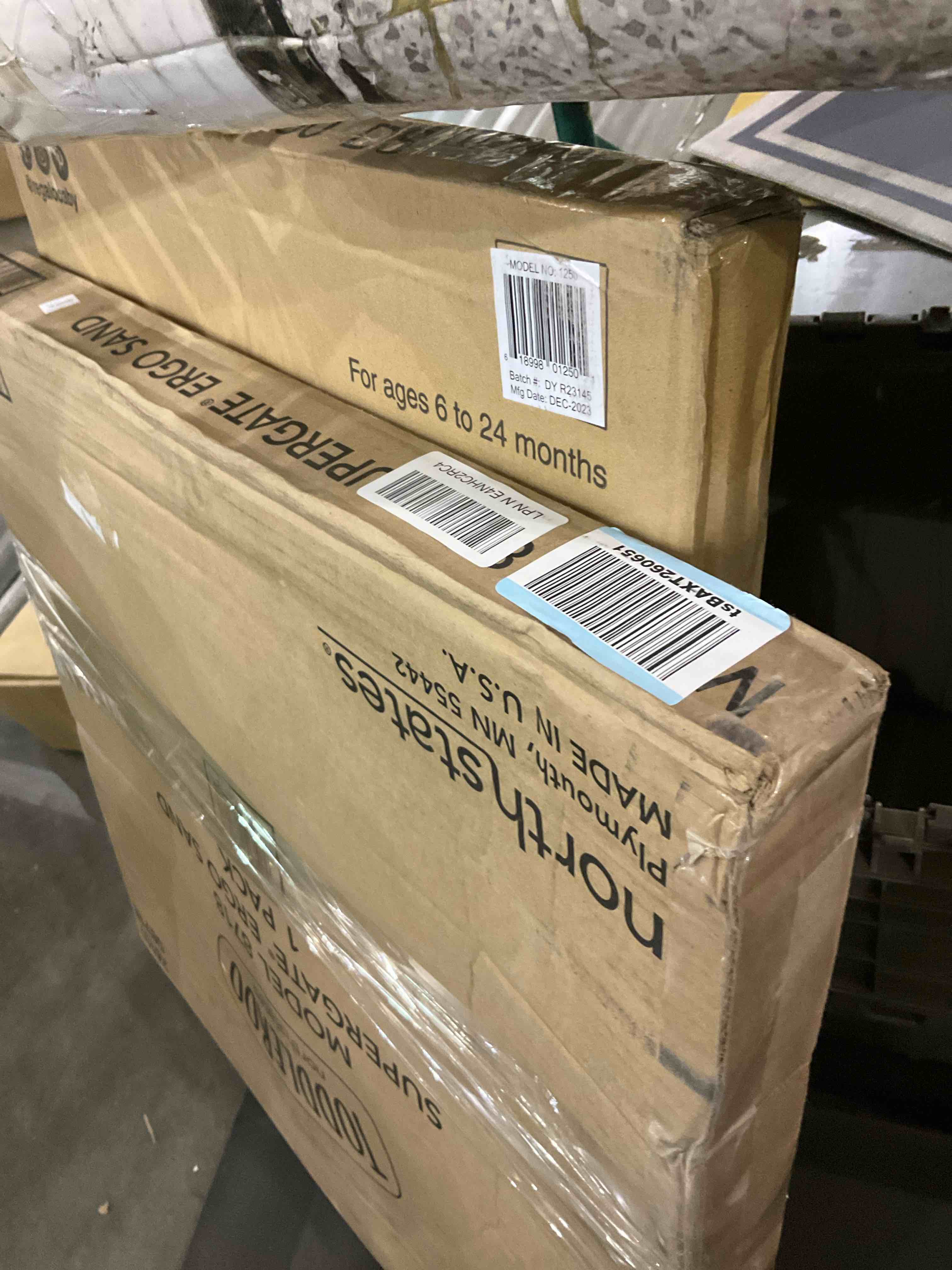 https://s3.amazonaws.com/lotting-images-prod/bidfta/PNK0233708_1726667144991.jpeg
