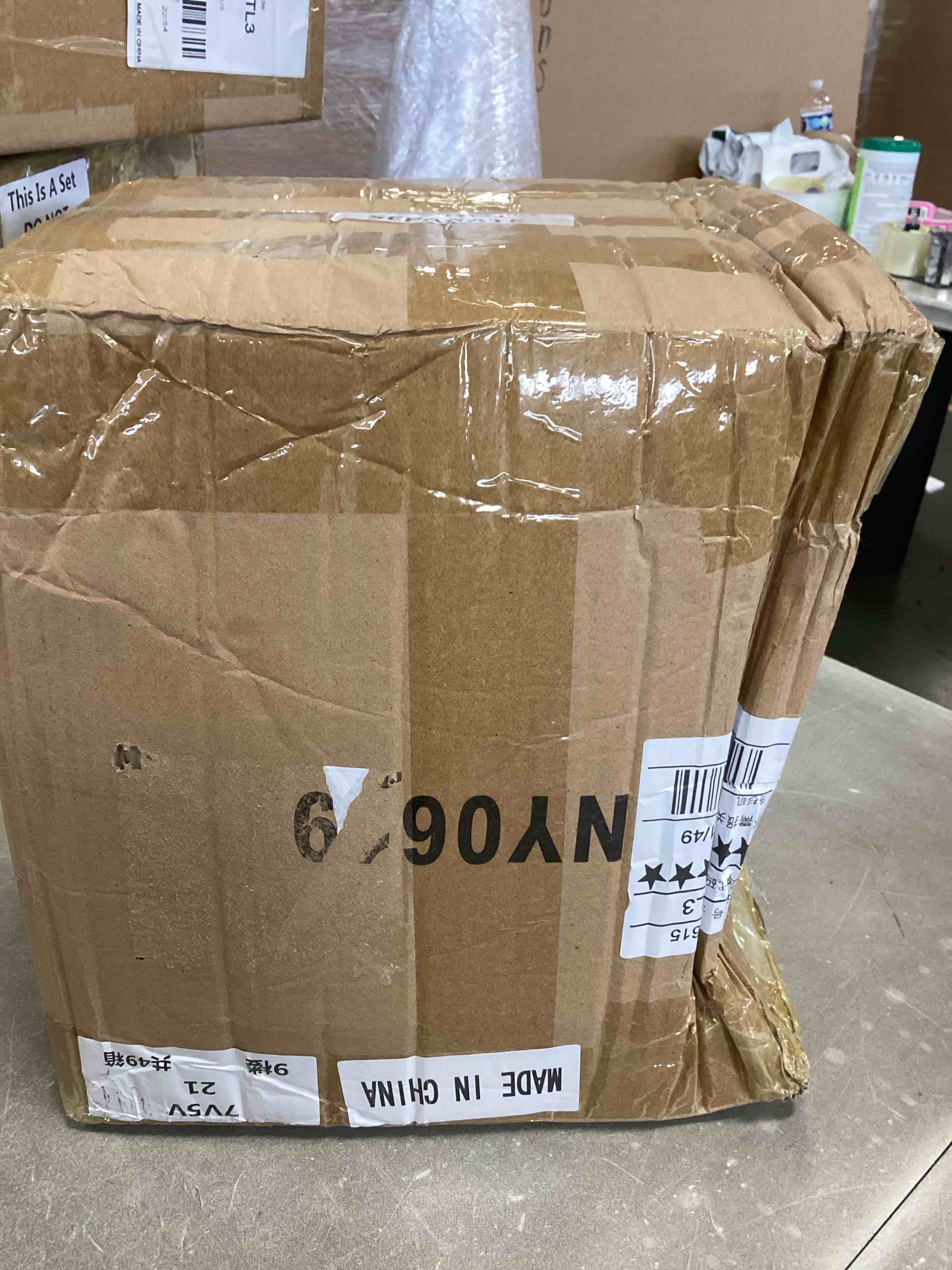 https://s3.amazonaws.com/lotting-images-prod/bidfta/PNK0235902_1727365460265.jpeg