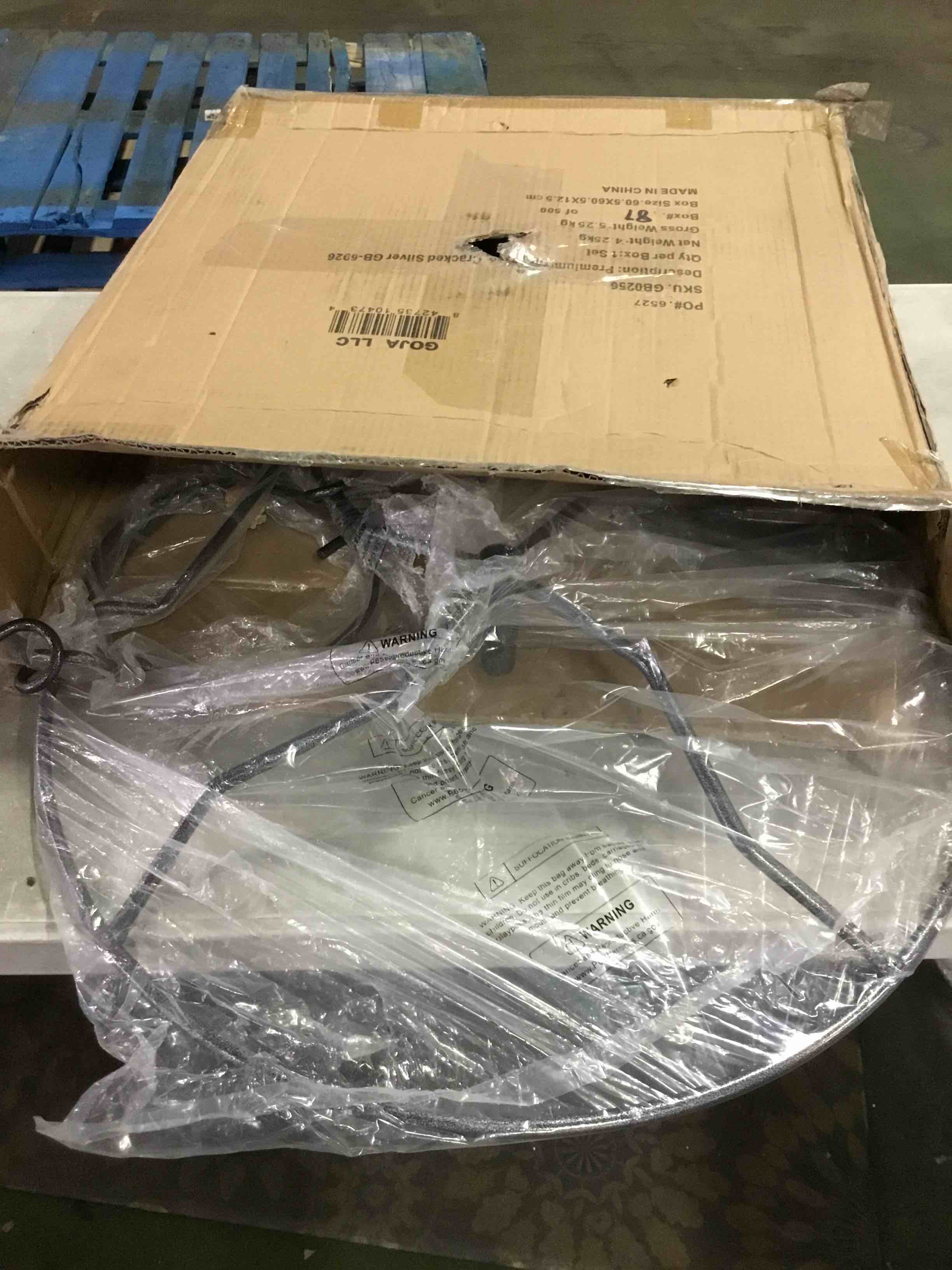 https://s3.amazonaws.com/lotting-images-prod/bidfta/PNK0236717_1728136461234.jpeg