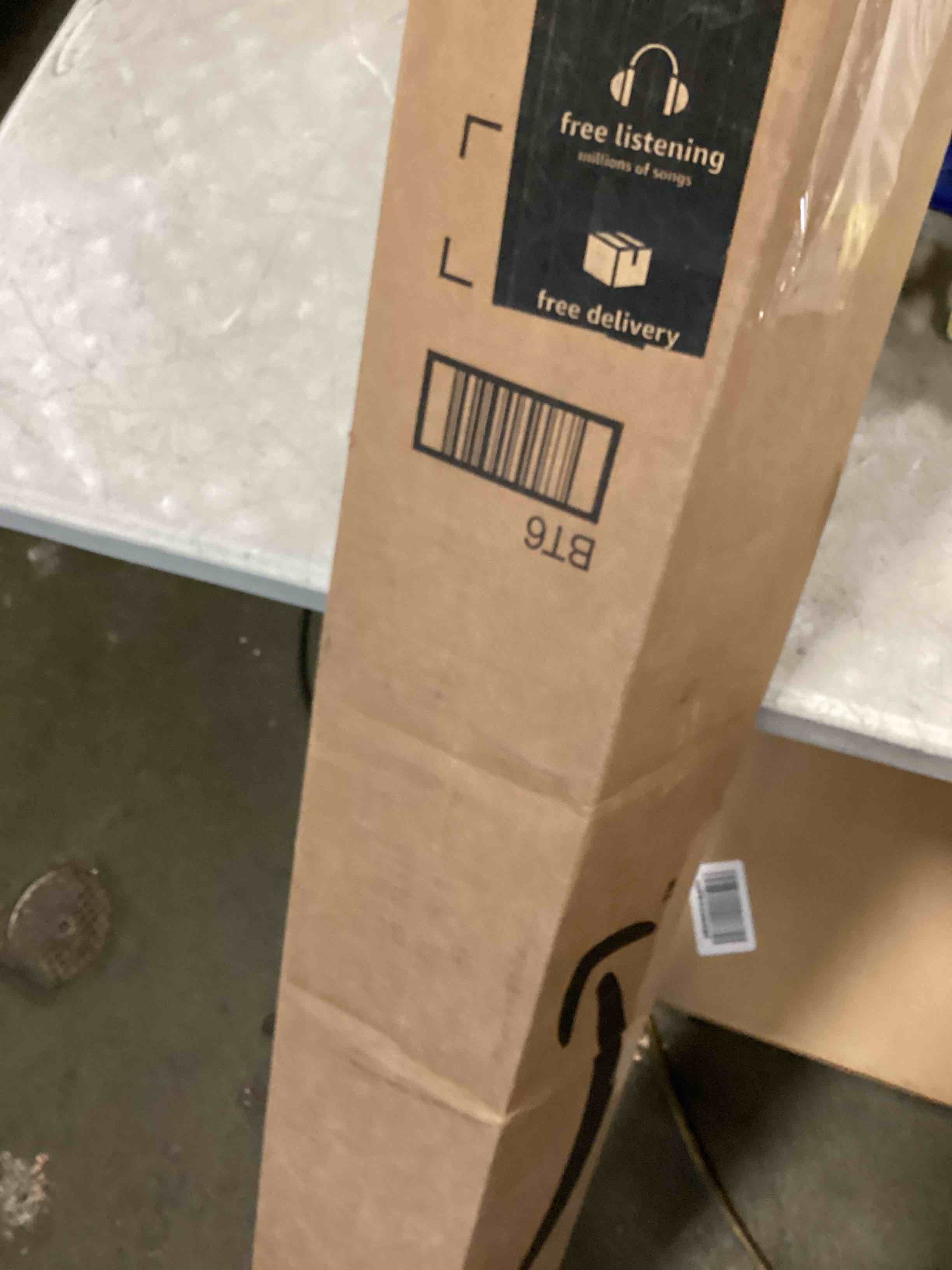 https://s3.amazonaws.com/lotting-images-prod/bidfta/PNK0238623_1727281964491.jpeg
