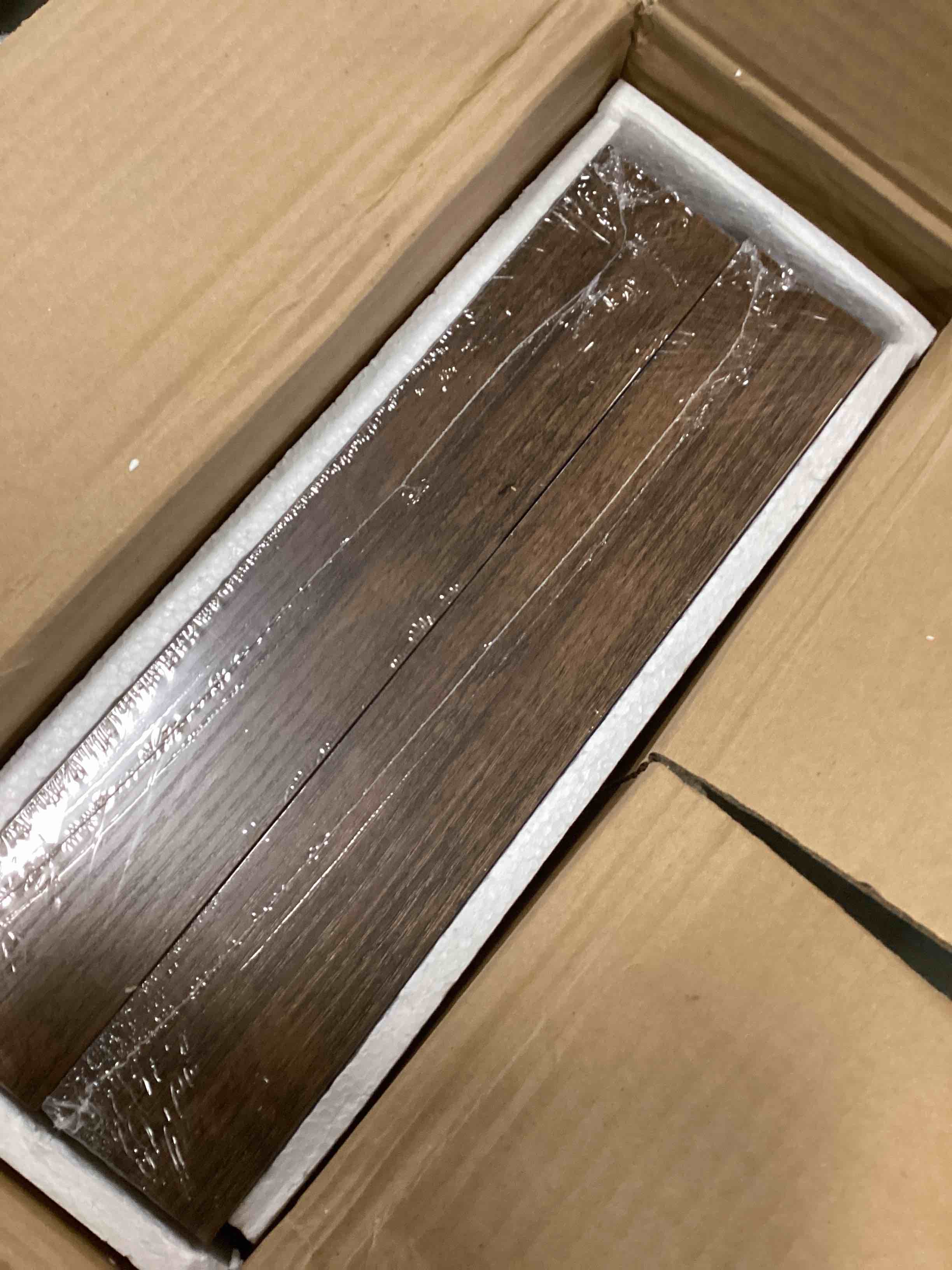 https://s3.amazonaws.com/lotting-images-prod/bidfta/PNK0238982_1726862860718.jpeg