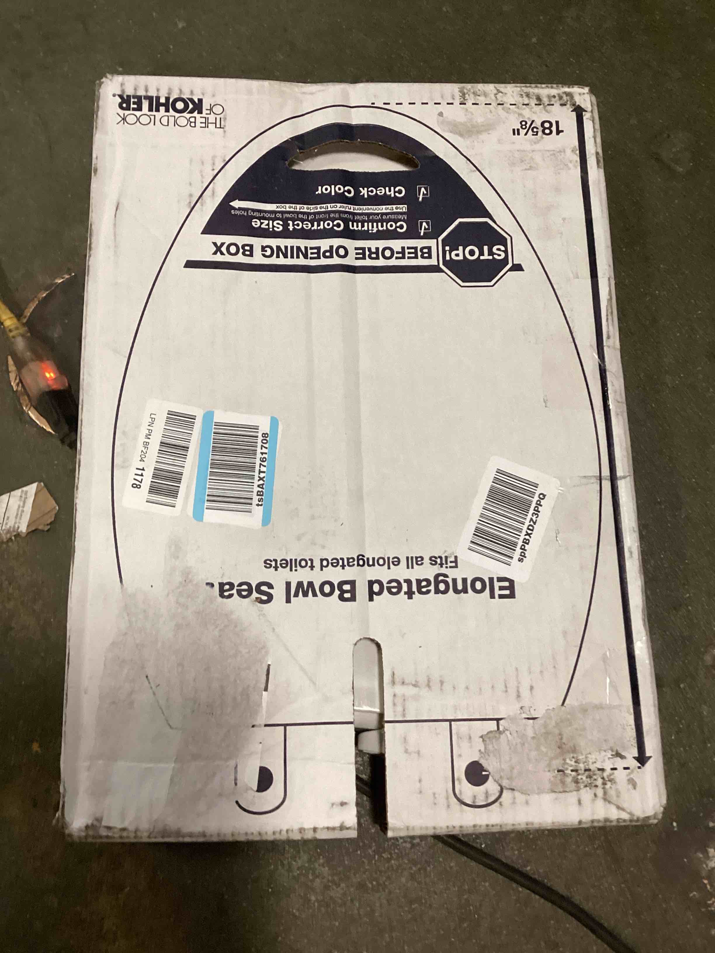 Assortment of Round Bowl Seats, fits all round toilets, different styles and different sizes, from different brands,