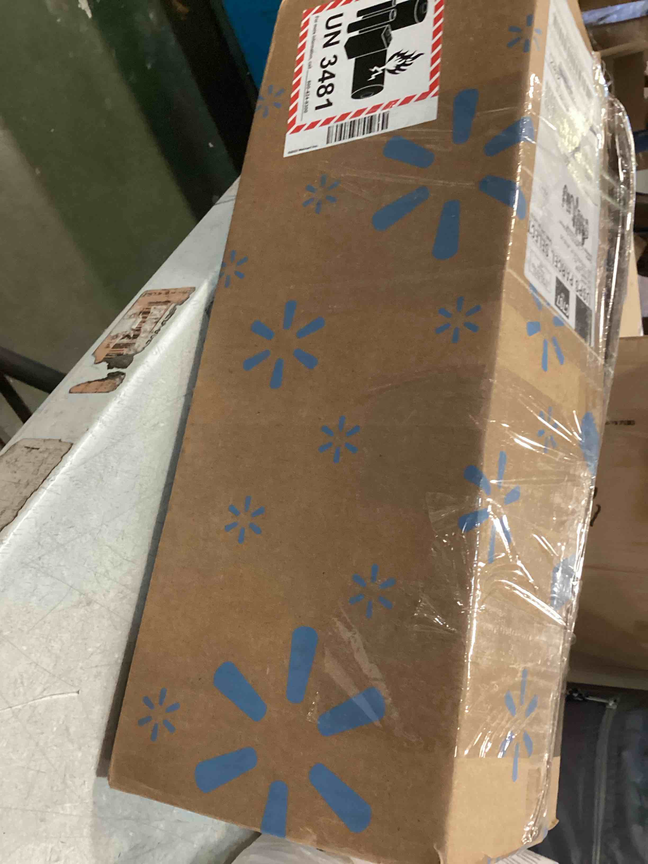 https://s3.amazonaws.com/lotting-images-prod/bidfta/PNK0240108_1728589779859.jpeg