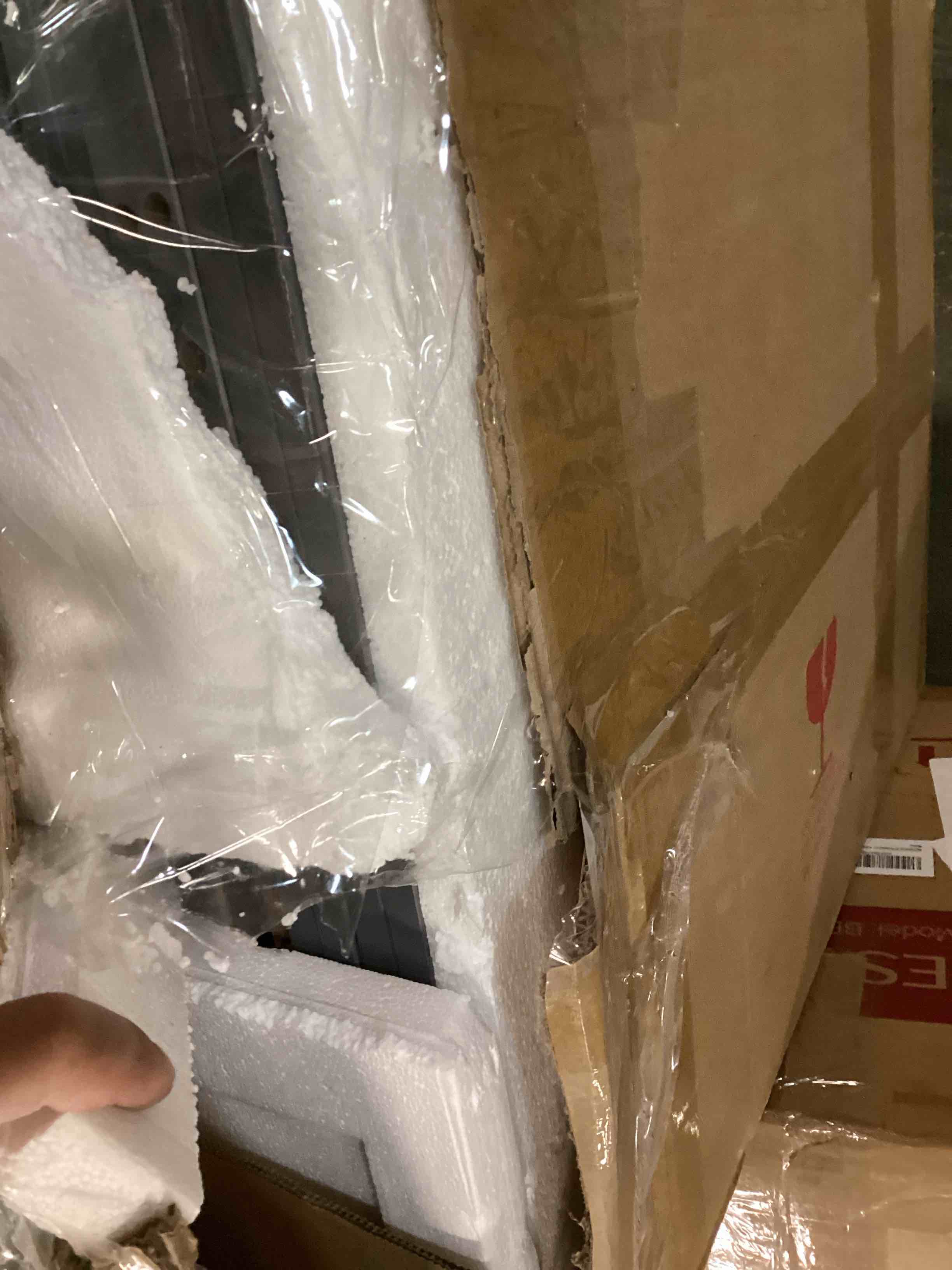 https://s3.amazonaws.com/lotting-images-prod/bidfta/PNK0240246_1728567565386.jpeg