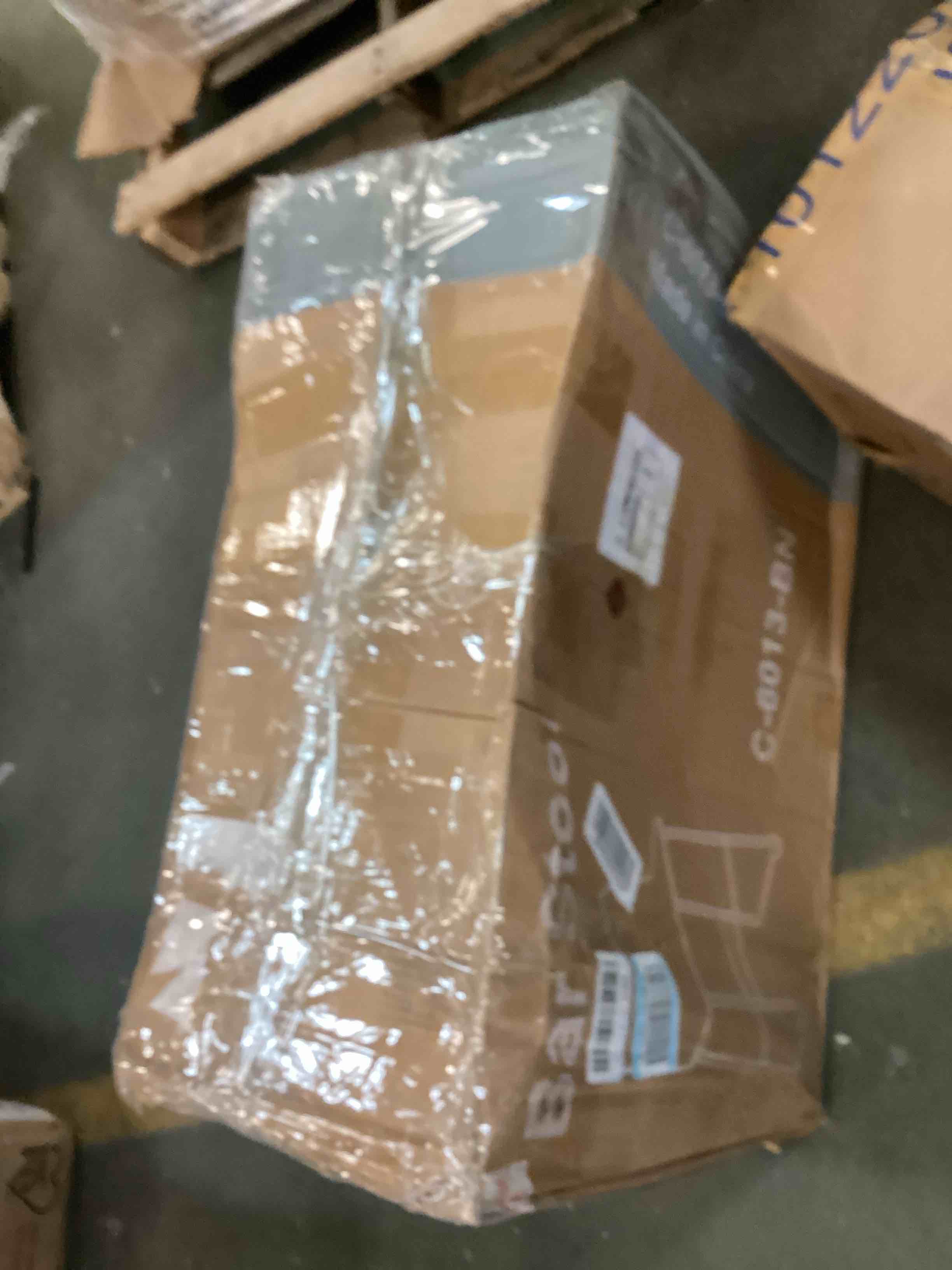 https://s3.amazonaws.com/lotting-images-prod/bidfta/PNK0240488_1728481069994.jpeg