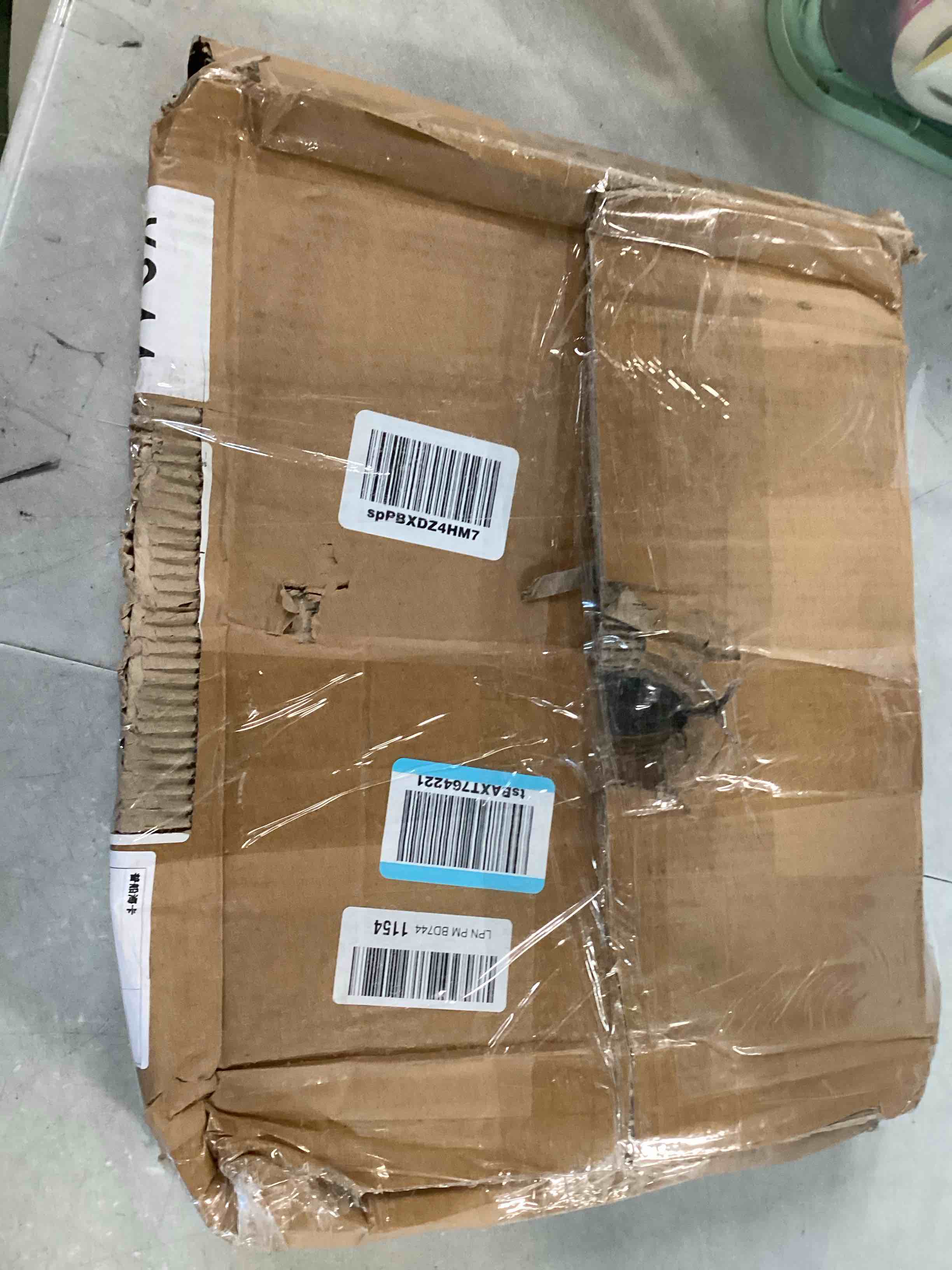 https://s3.amazonaws.com/lotting-images-prod/bidfta/PNK0240714_1728395130540.jpeg
