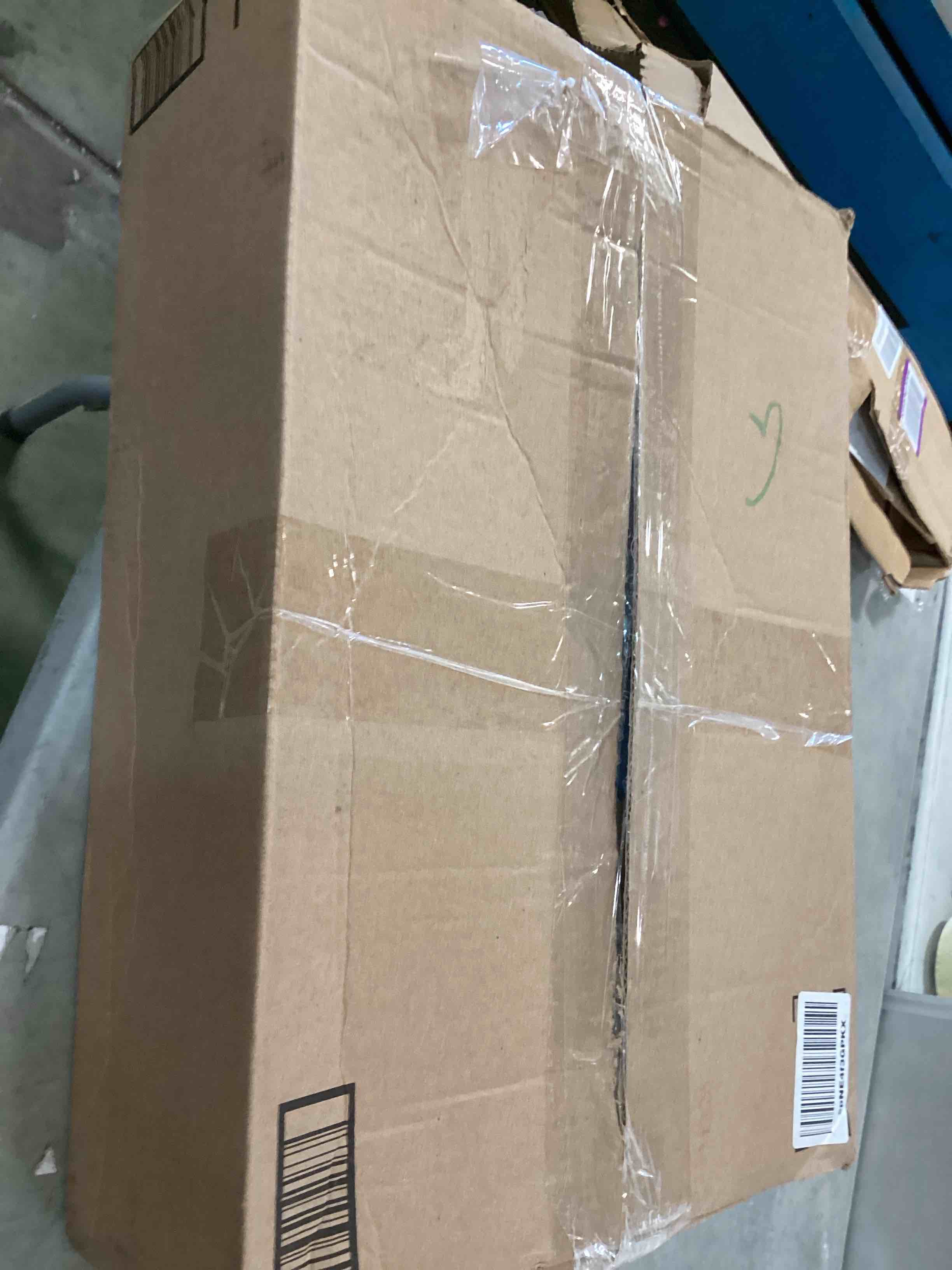 https://s3.amazonaws.com/lotting-images-prod/bidfta/PNK0241215_1727967512298.jpeg