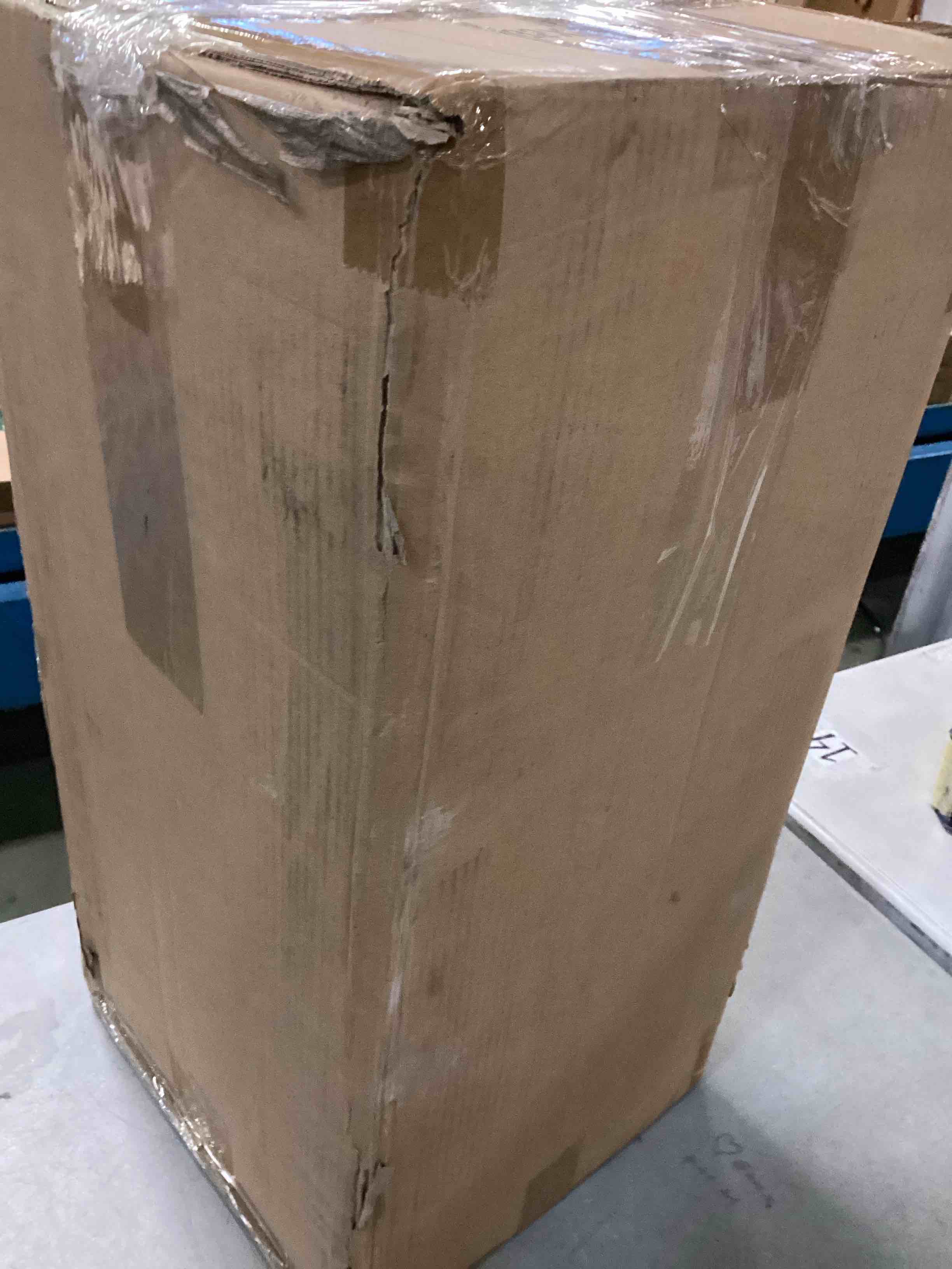 https://s3.amazonaws.com/lotting-images-prod/bidfta/PNK0241316_1727956624917.jpeg
