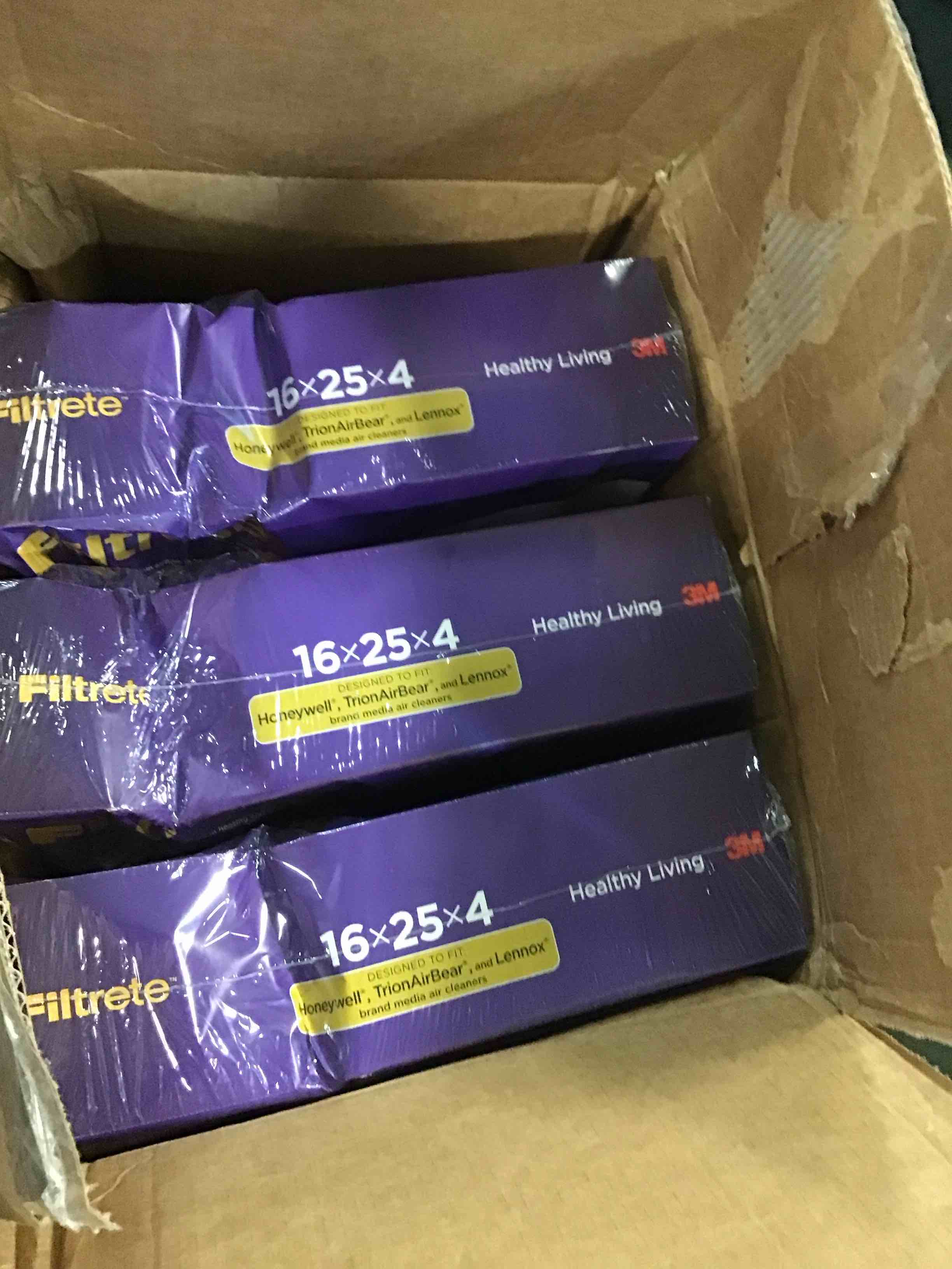 https://s3.amazonaws.com/lotting-images-prod/bidfta/PNK0242353_1729341439365.jpeg