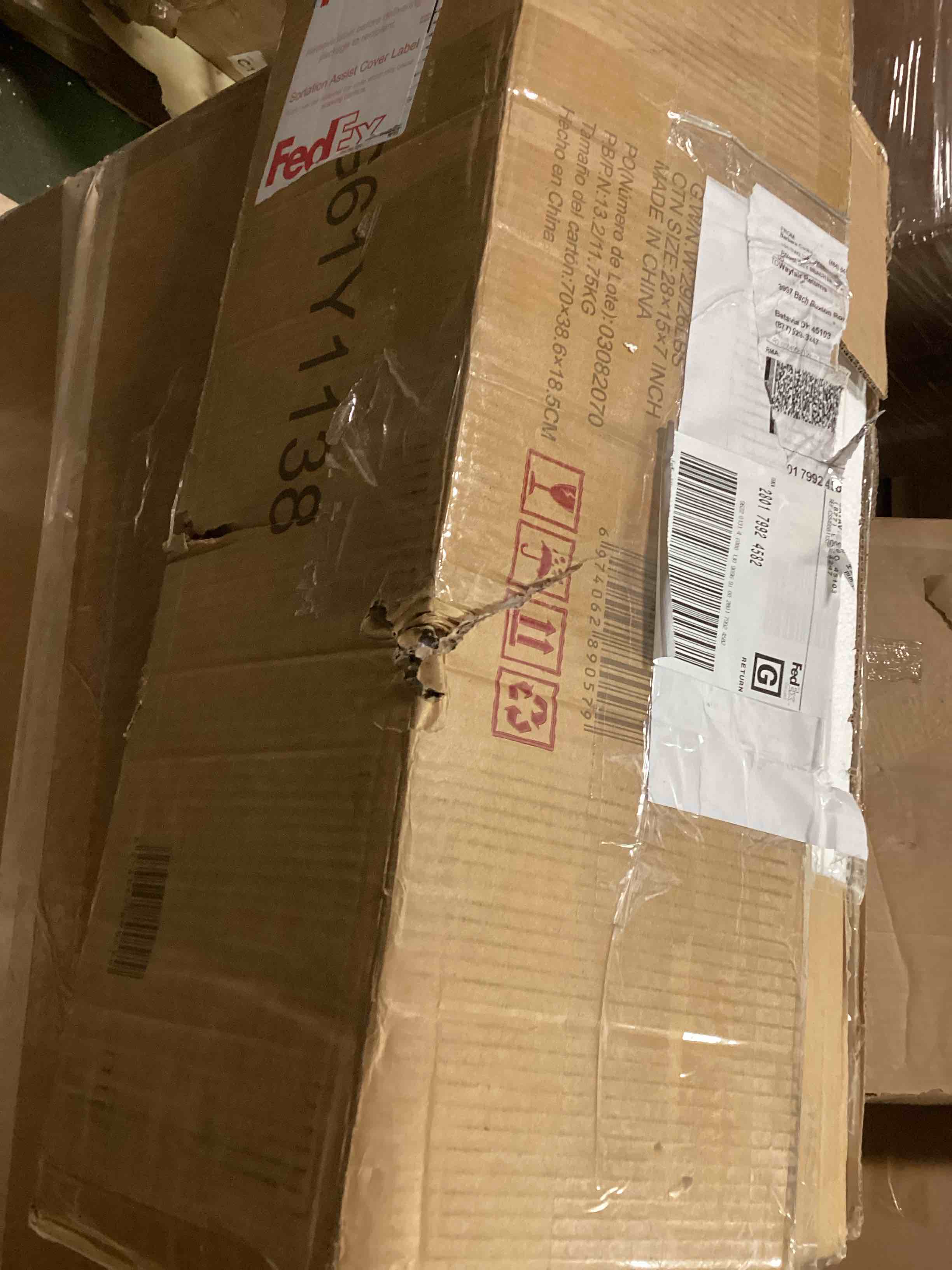 https://s3.amazonaws.com/lotting-images-prod/bidfta/PNK0242531_1729079688882.jpeg