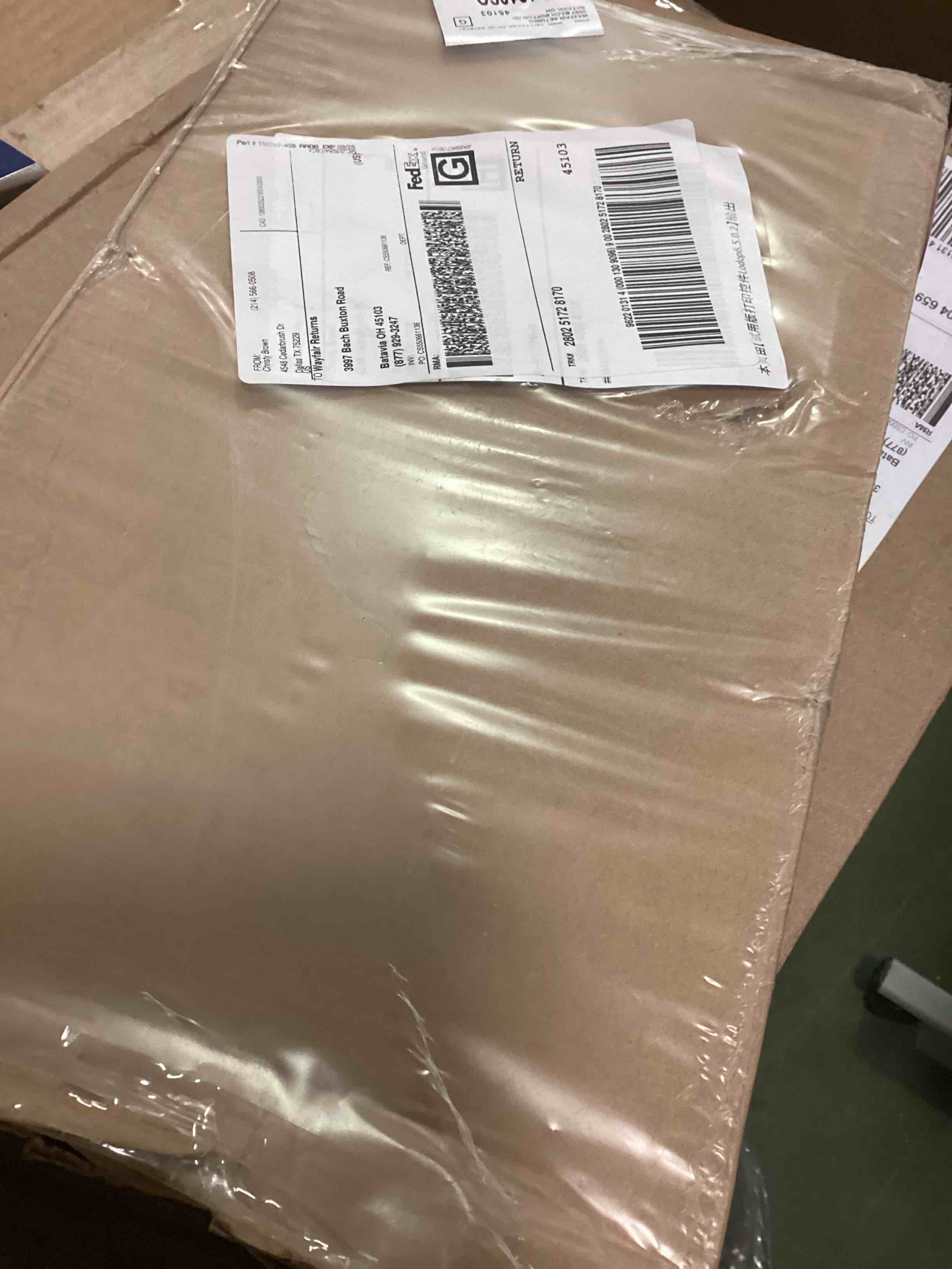 https://s3.amazonaws.com/lotting-images-prod/bidfta/PNK0242553_1729077207588.jpeg