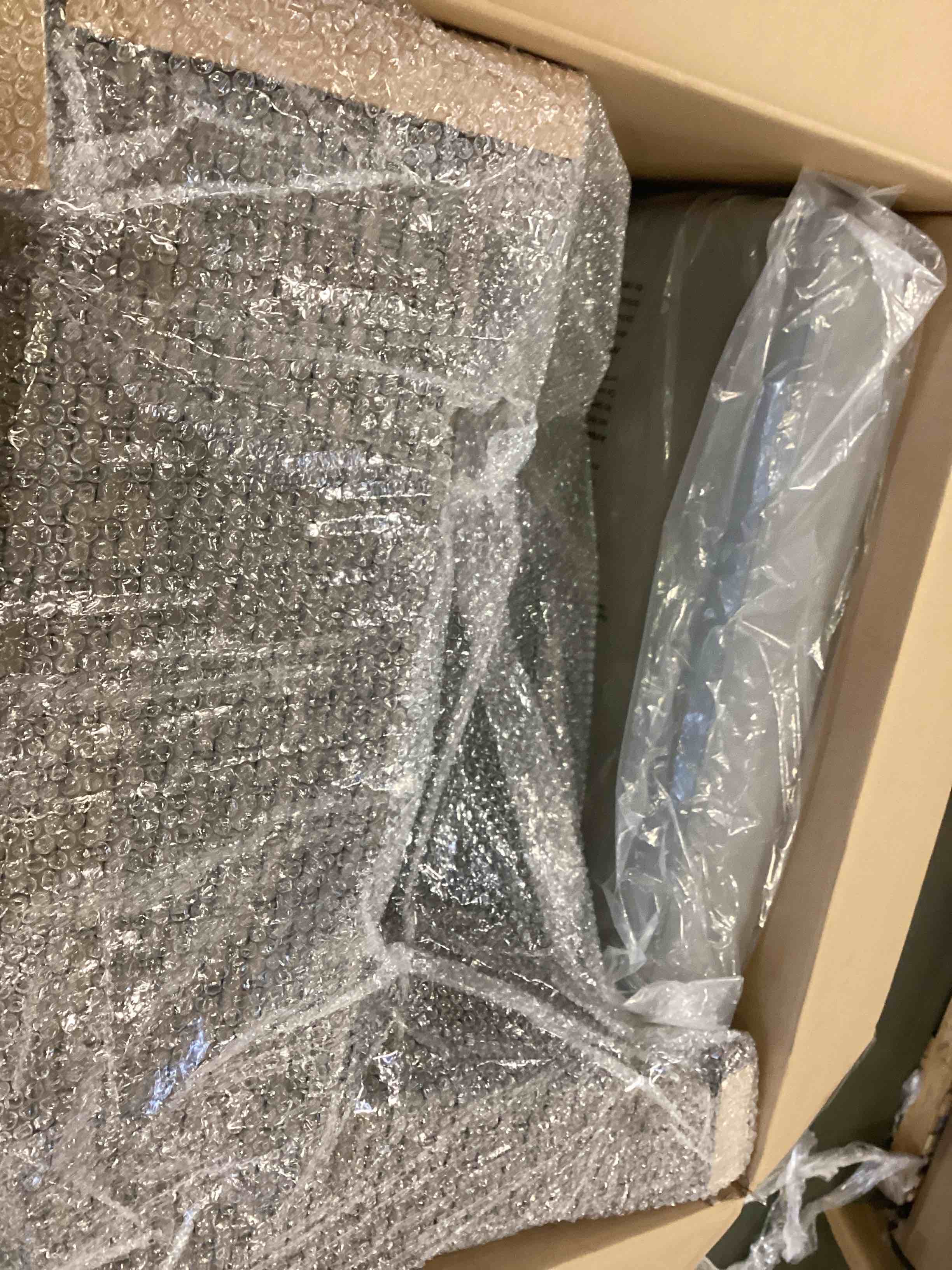 https://s3.amazonaws.com/lotting-images-prod/bidfta/PNK0242577_1728999675267.jpeg