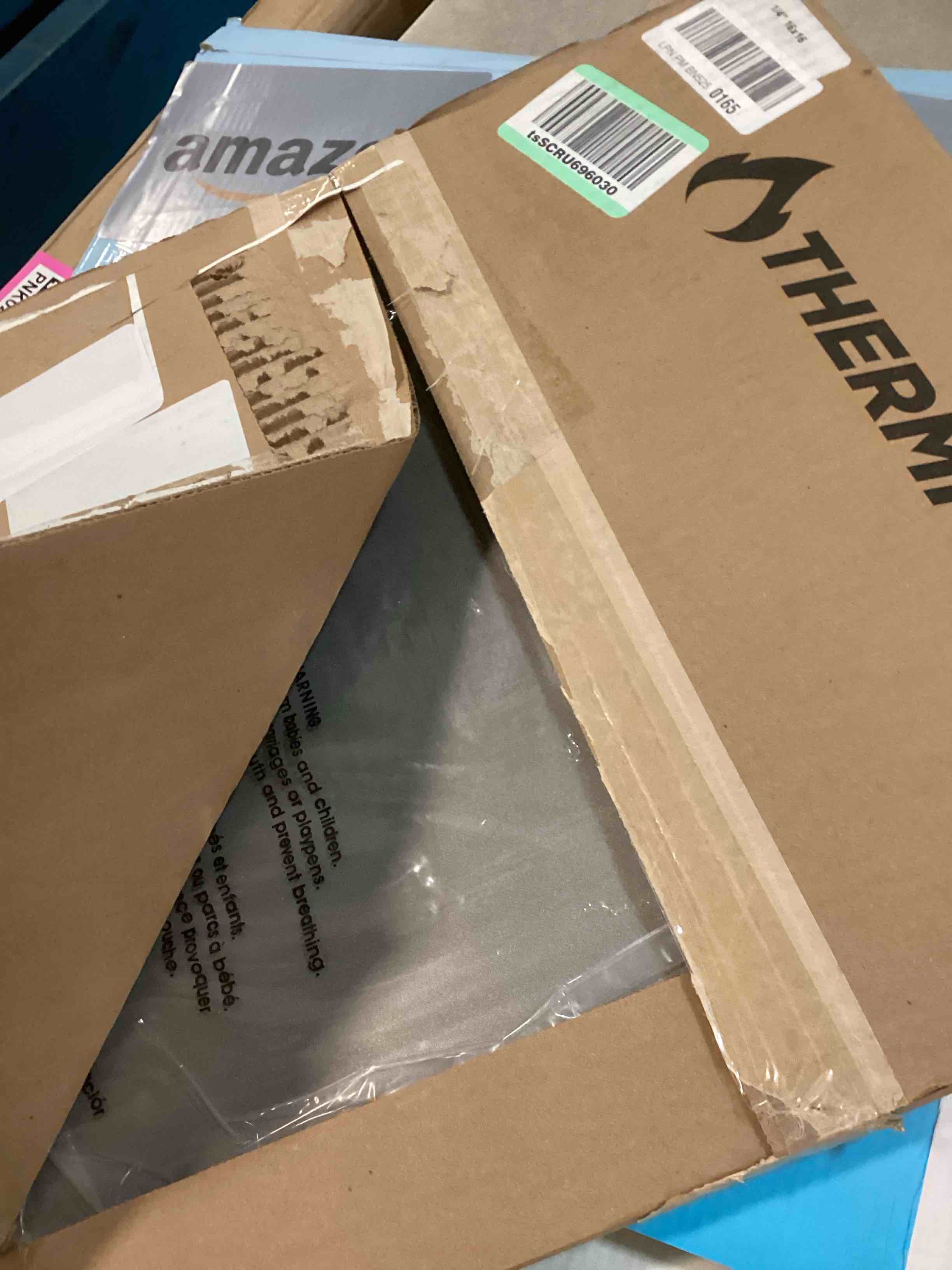 https://s3.amazonaws.com/lotting-images-prod/bidfta/PNK0243162_1728741592393.jpeg