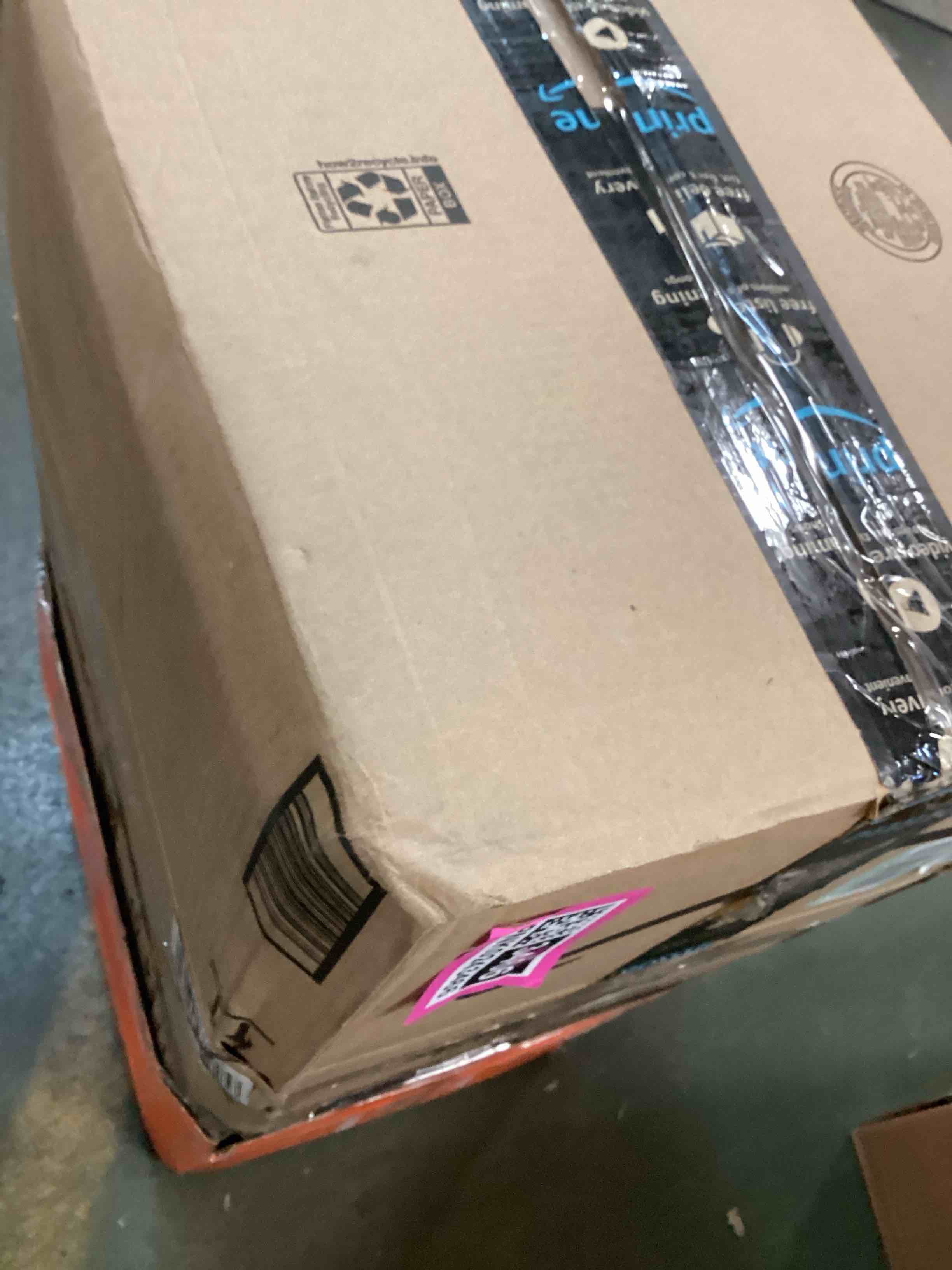 https://s3.amazonaws.com/lotting-images-prod/bidfta/PNK0243466_1728585556211.jpeg