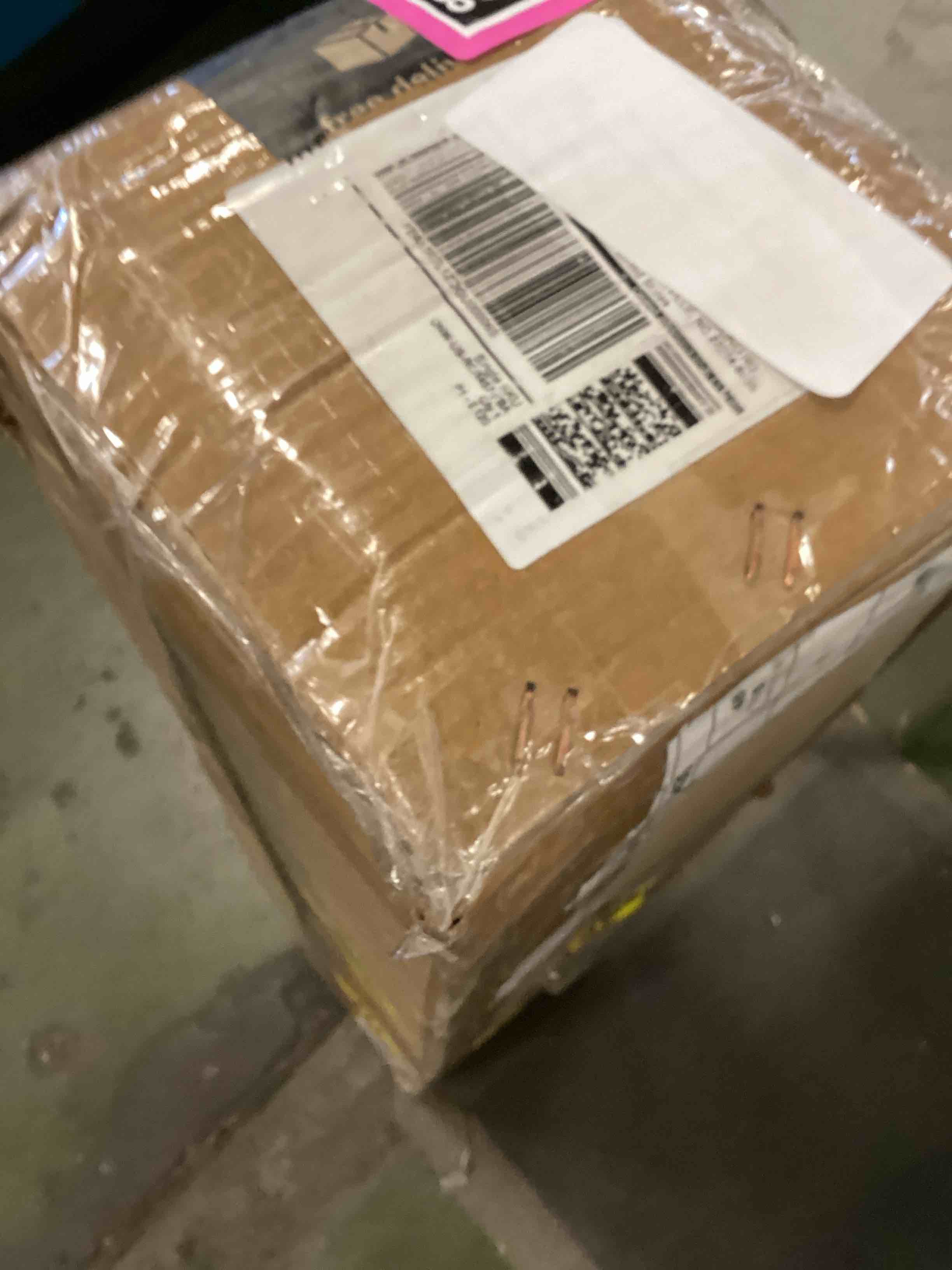 https://s3.amazonaws.com/lotting-images-prod/bidfta/PNK0243508_1728581123482.jpeg
