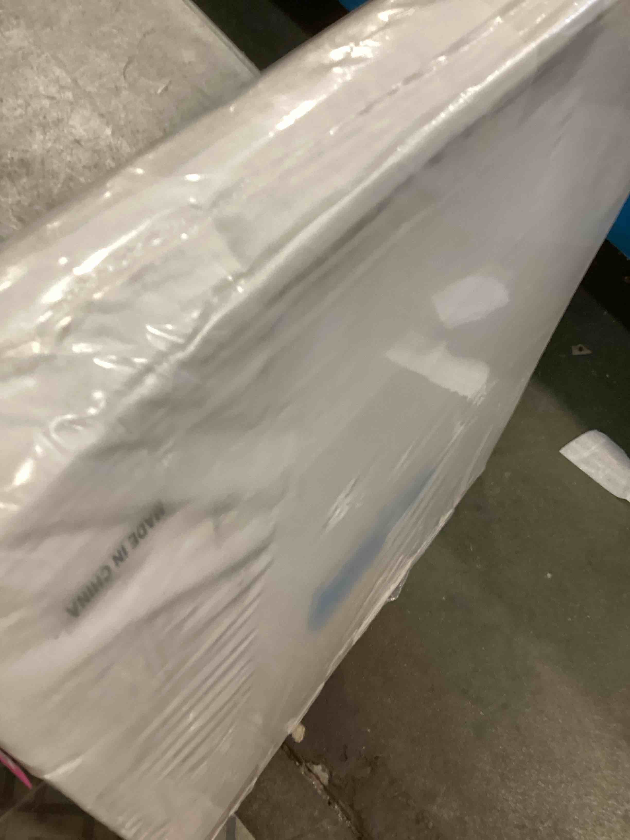 https://s3.amazonaws.com/lotting-images-prod/bidfta/PNK0243841_1728480678636.jpeg
