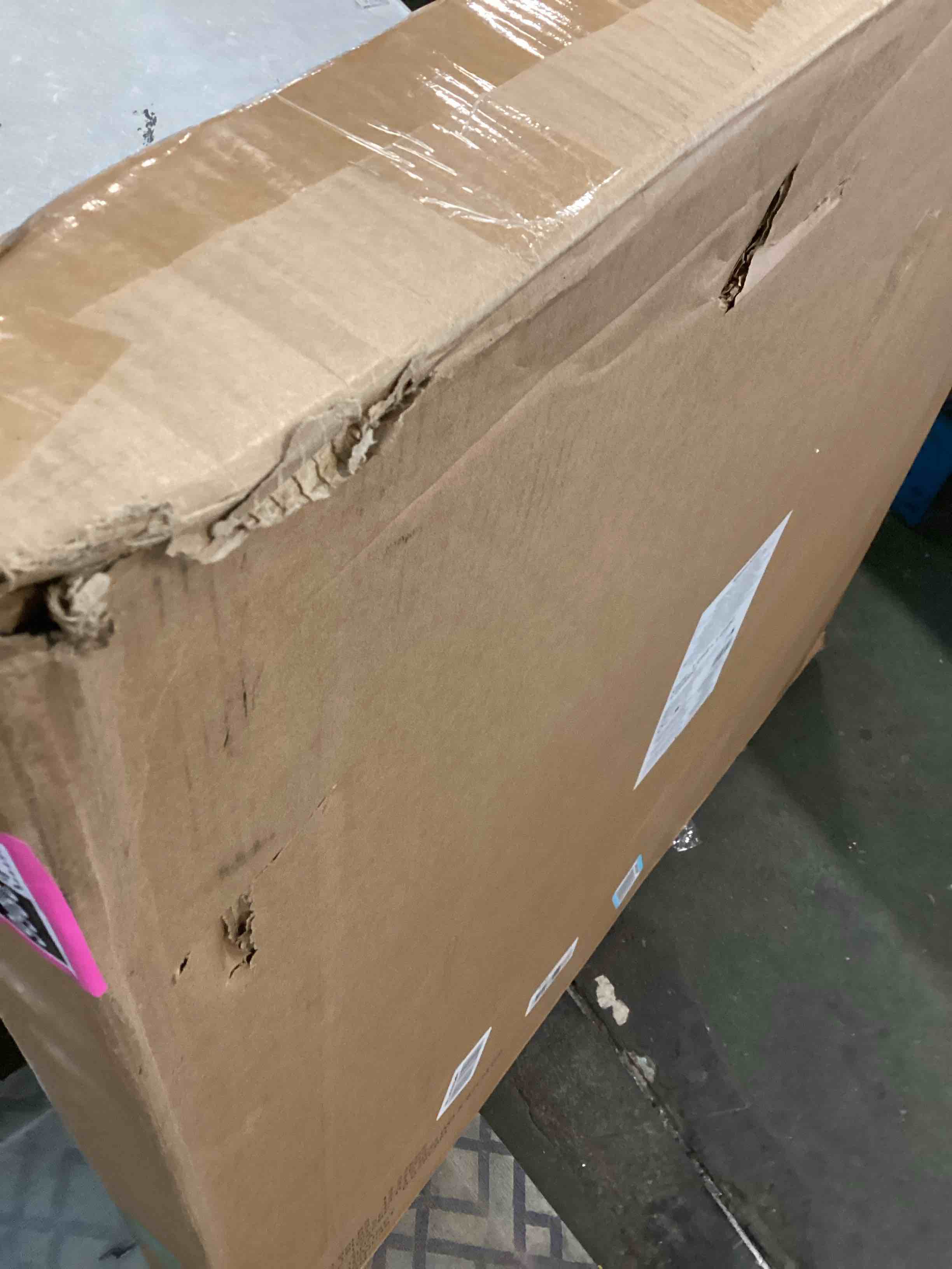 https://s3.amazonaws.com/lotting-images-prod/bidfta/PNK0243866_1728477994826.jpeg