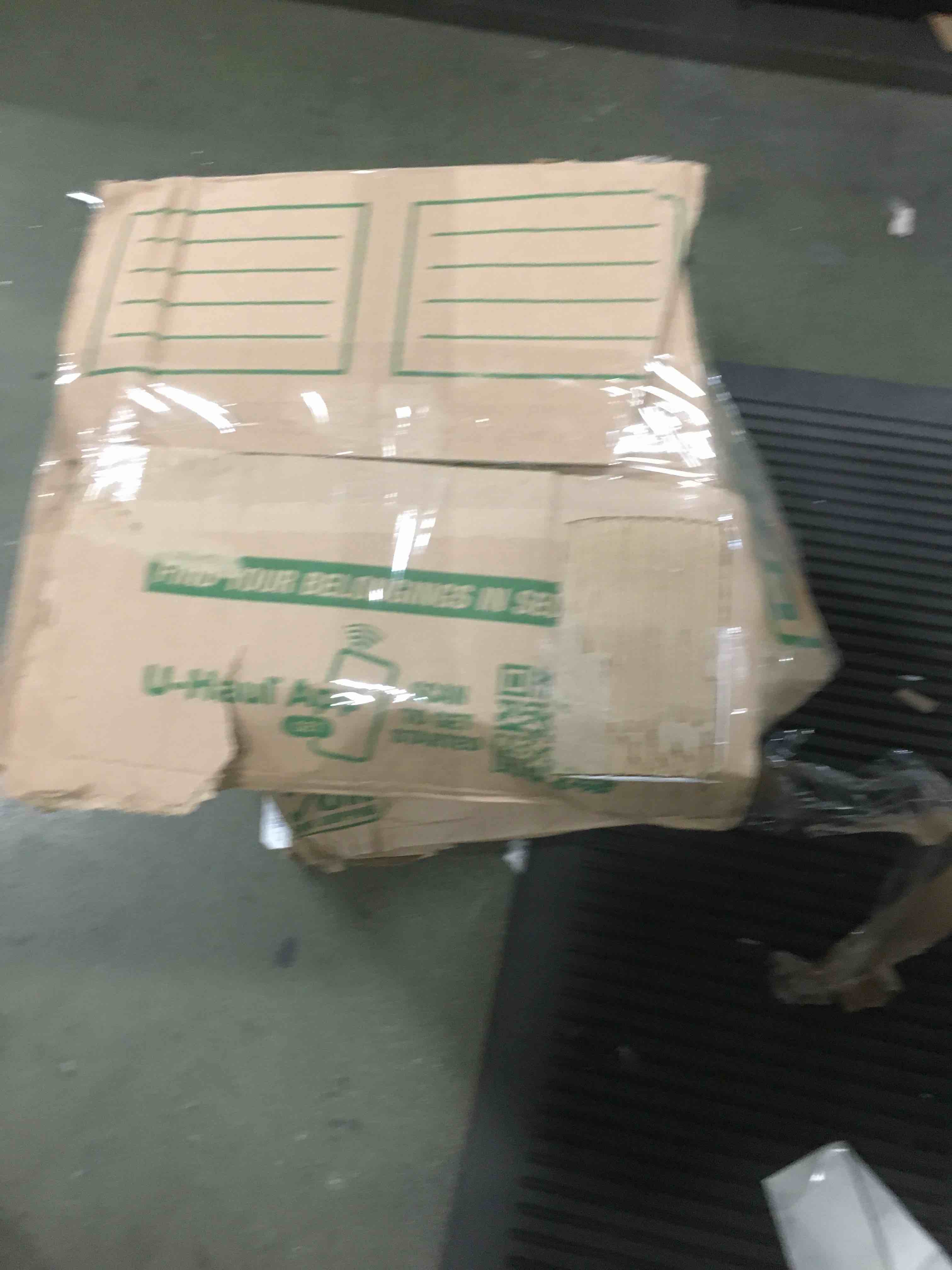 https://s3.amazonaws.com/lotting-images-prod/bidfta/PNK0244001_1728127503151.jpeg