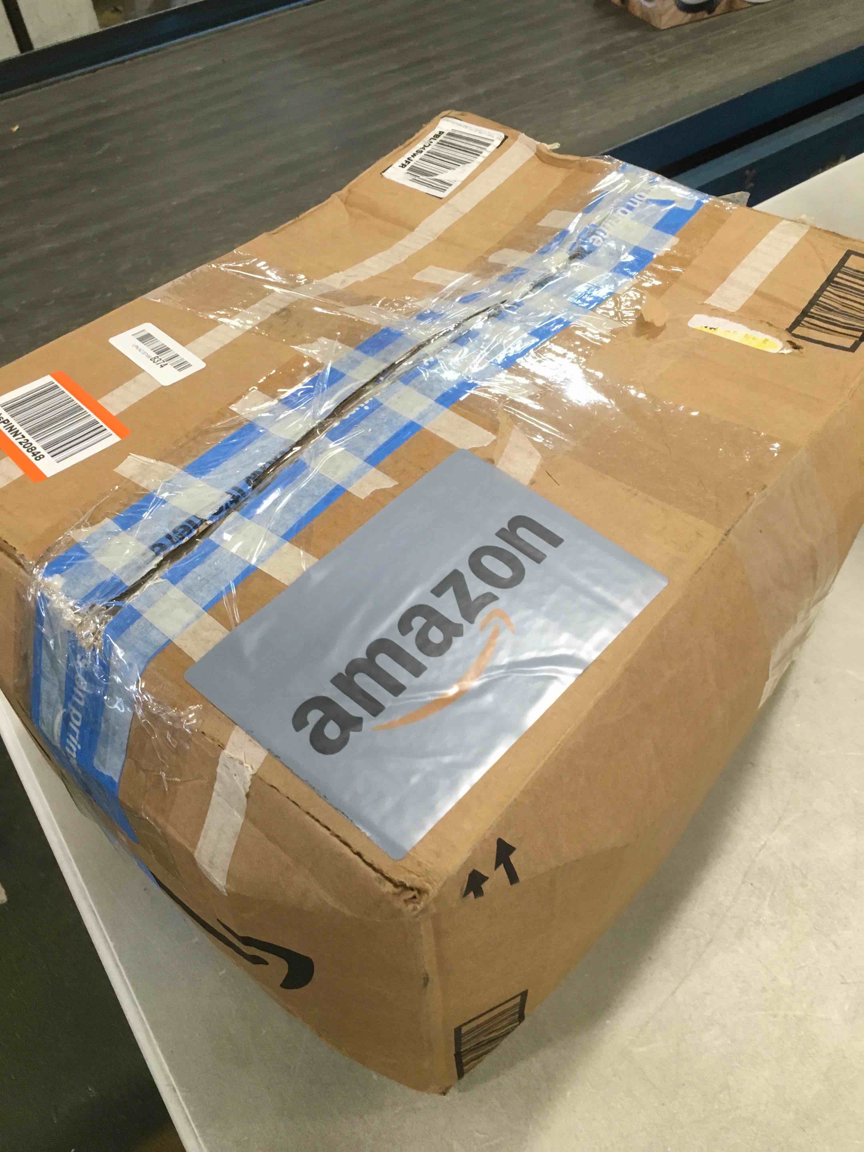 https://s3.amazonaws.com/lotting-images-prod/bidfta/PNK0244086_1728064752805.jpeg