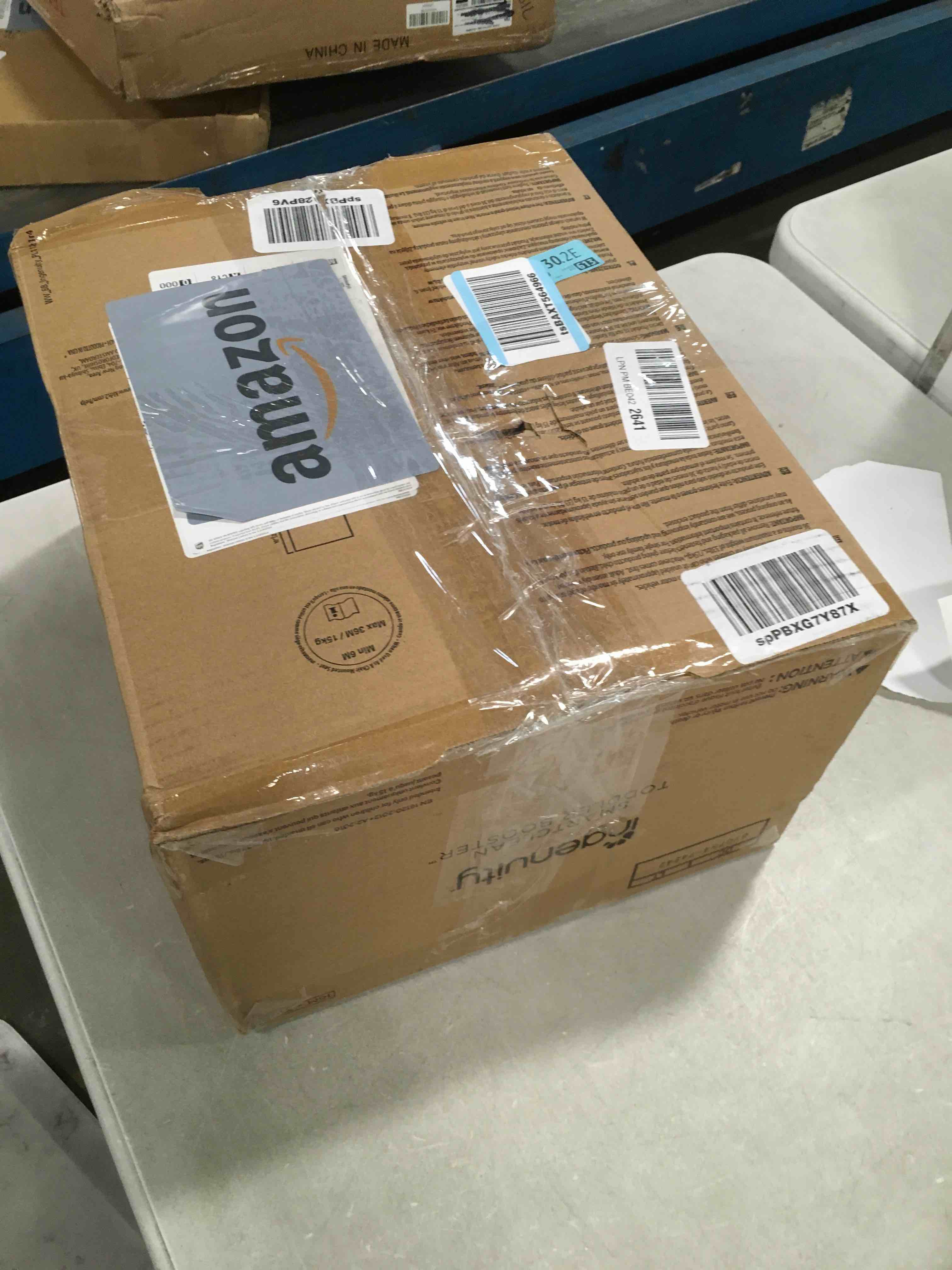 https://s3.amazonaws.com/lotting-images-prod/bidfta/PNK0244263_1728043224539.jpeg