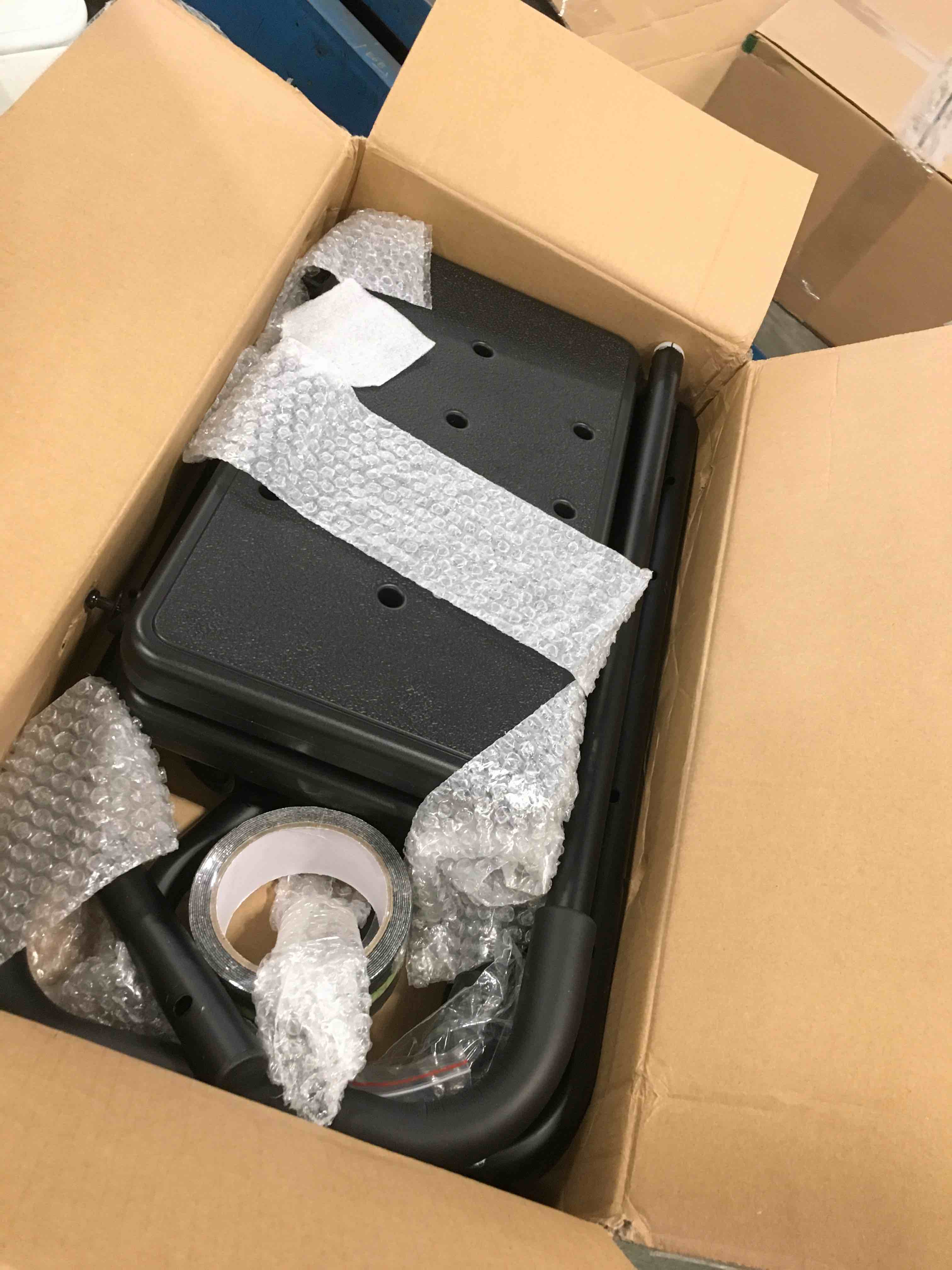 https://s3.amazonaws.com/lotting-images-prod/bidfta/PNK0244340_1727980002972.jpeg