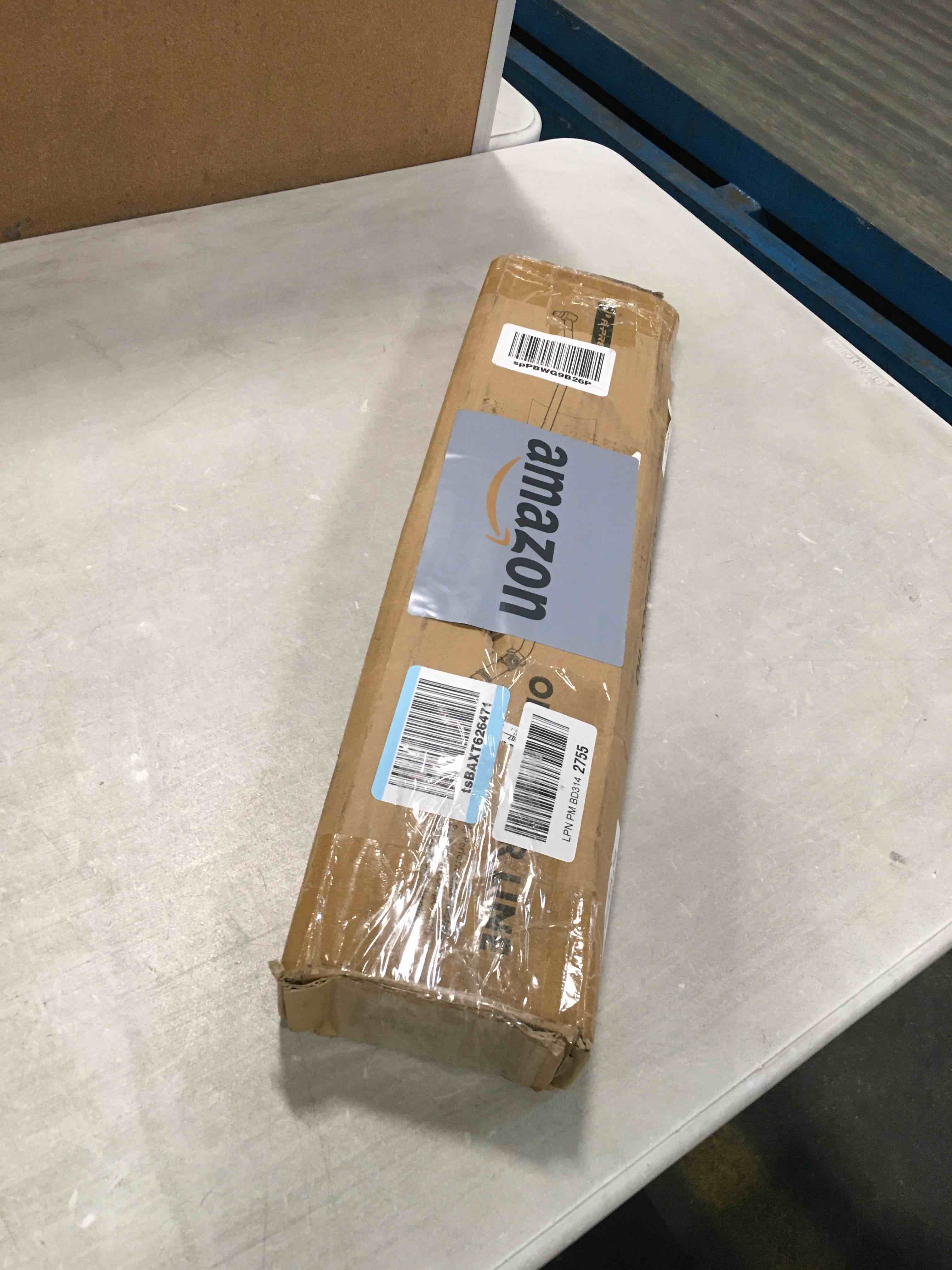 https://s3.amazonaws.com/lotting-images-prod/bidfta/PNK0244833_1727808360912.jpeg