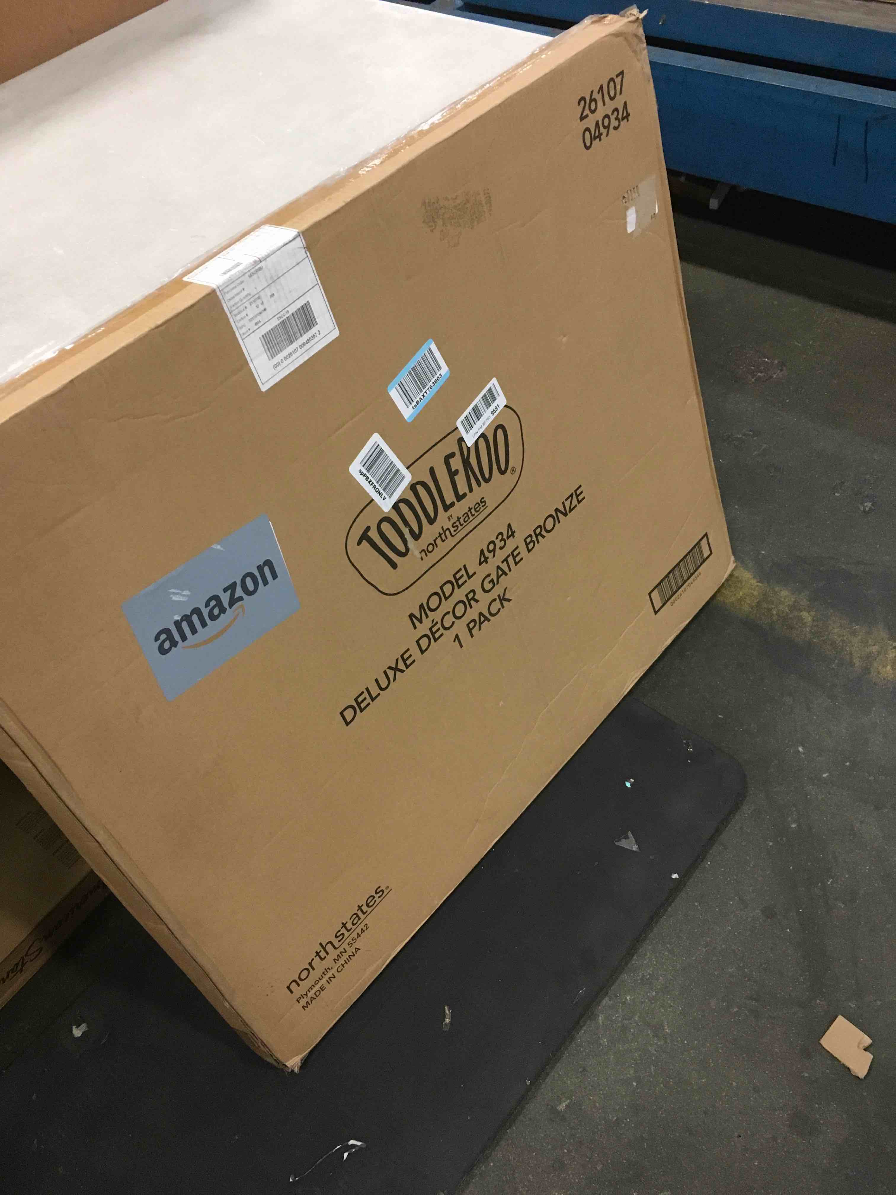 https://s3.amazonaws.com/lotting-images-prod/bidfta/PNK0245073_1727781355306.jpeg