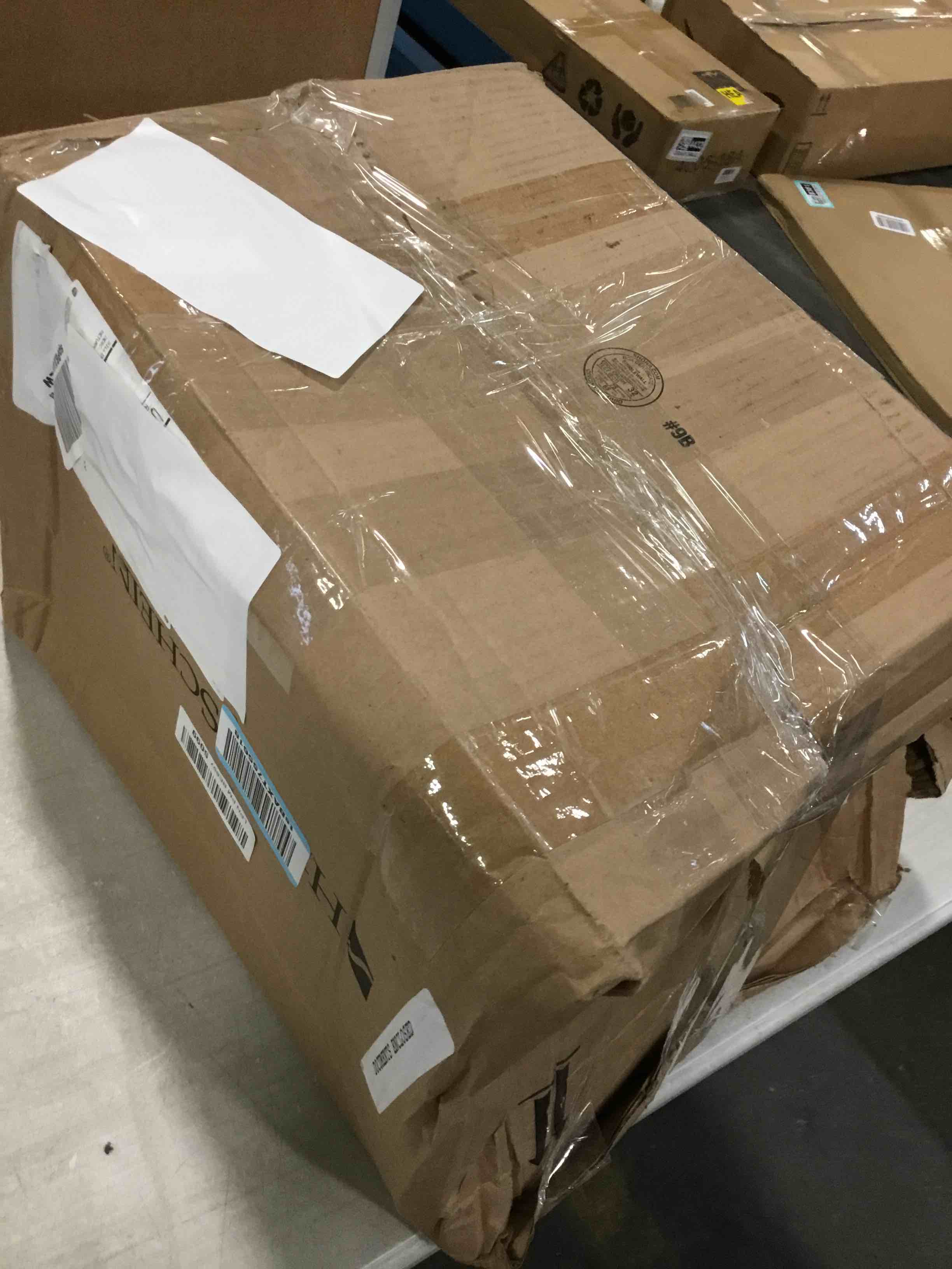 https://s3.amazonaws.com/lotting-images-prod/bidfta/PNK0245454_1727531030092.jpeg