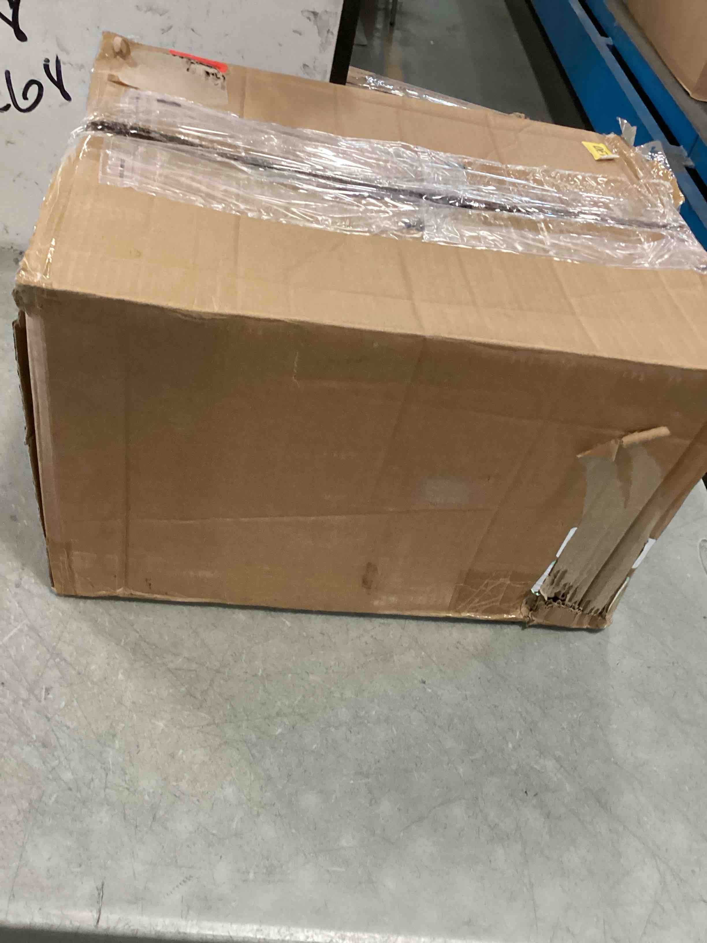 https://s3.amazonaws.com/lotting-images-prod/bidfta/PNK0247283_1727117142942.jpeg
