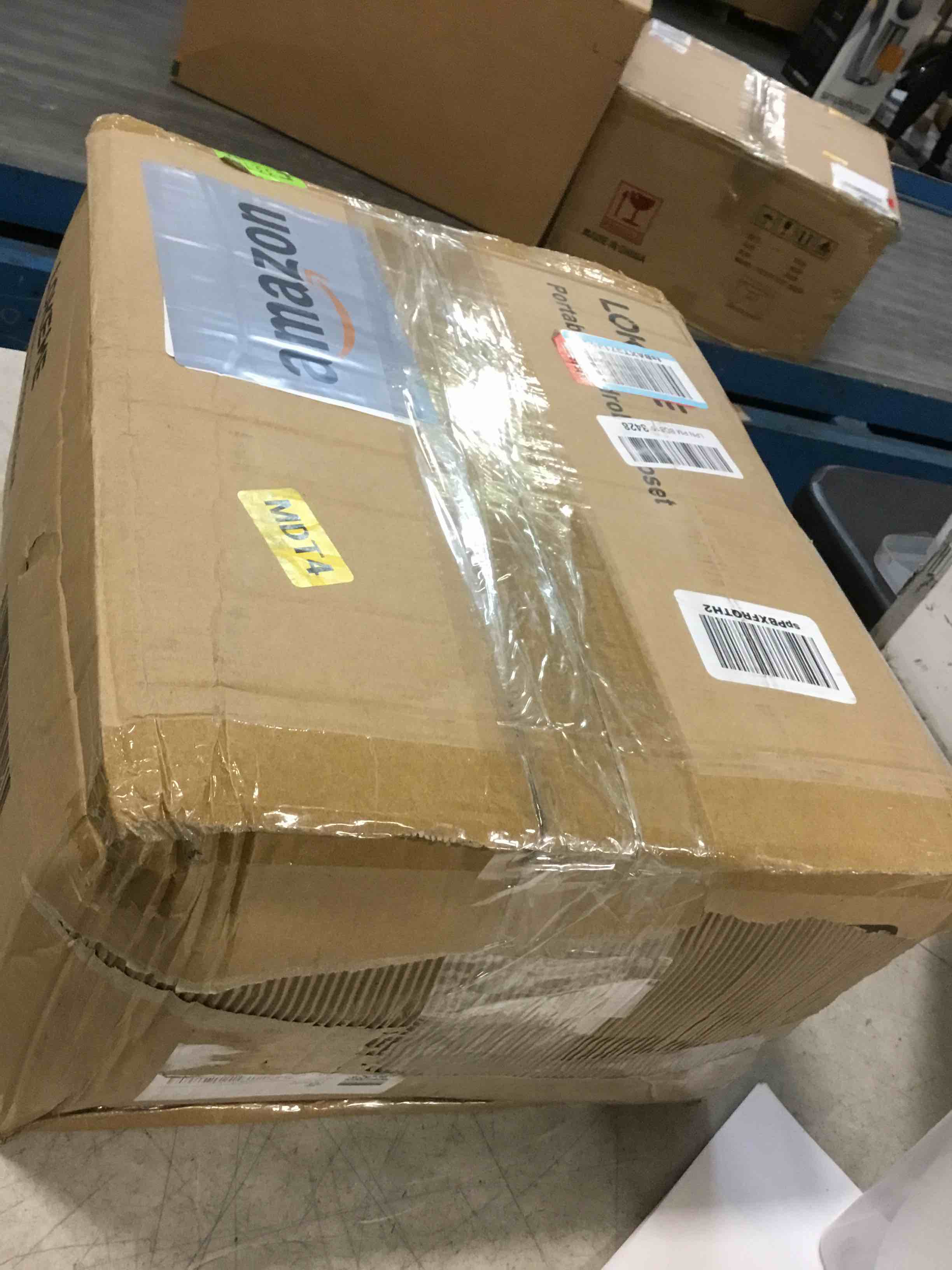 https://s3.amazonaws.com/lotting-images-prod/bidfta/PNK0248962_1727743899087.jpeg