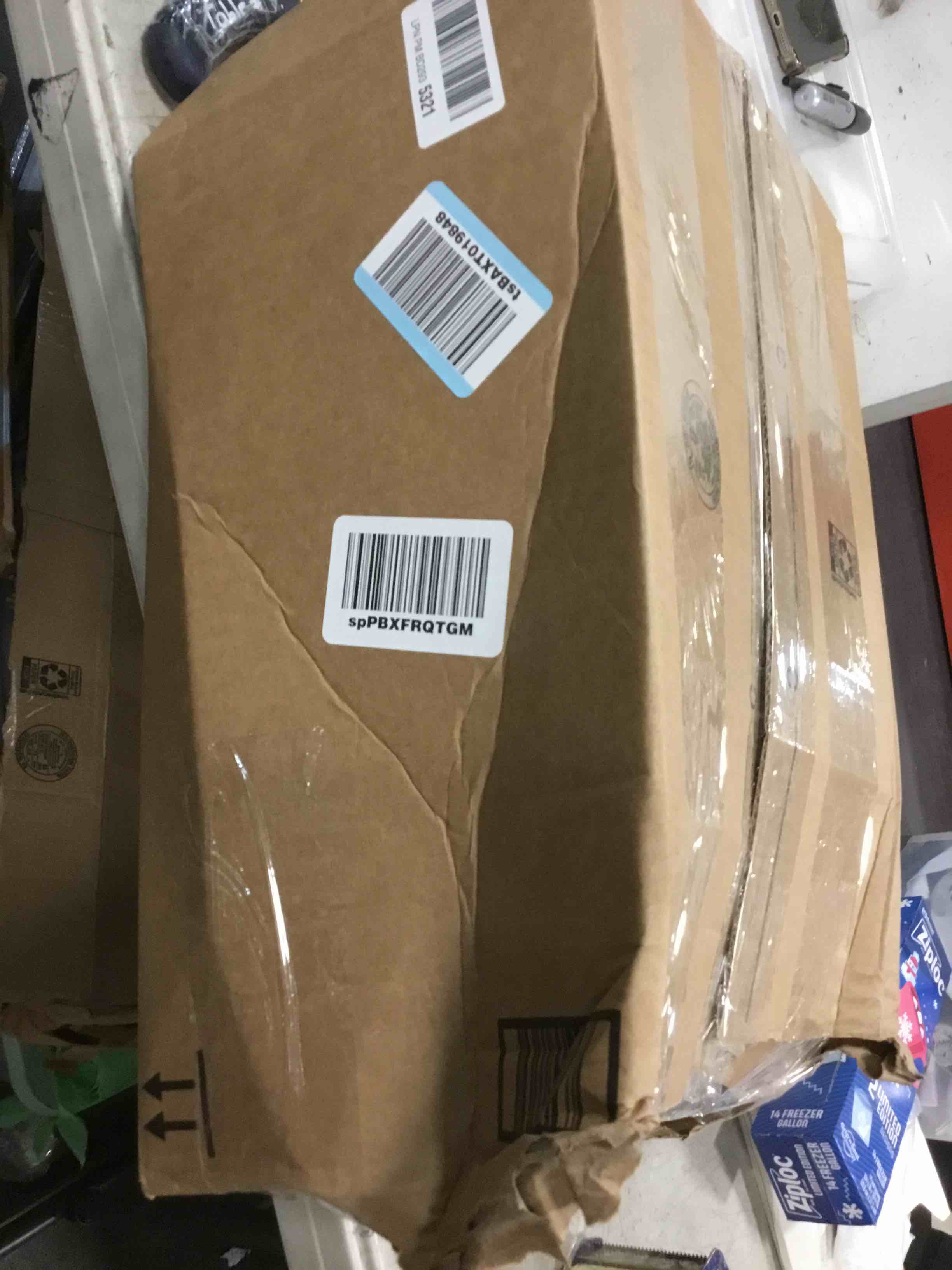 https://s3.amazonaws.com/lotting-images-prod/bidfta/PNK0248969_1727743163600.jpeg
