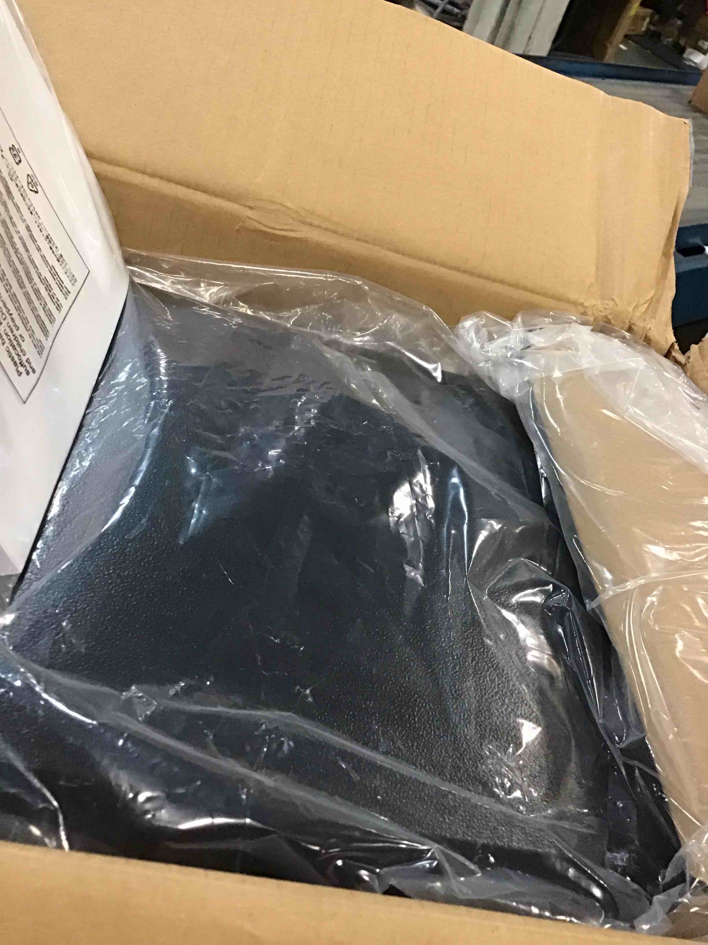 https://s3.amazonaws.com/lotting-images-prod/bidfta/PNK0249158_1727526212098.jpeg