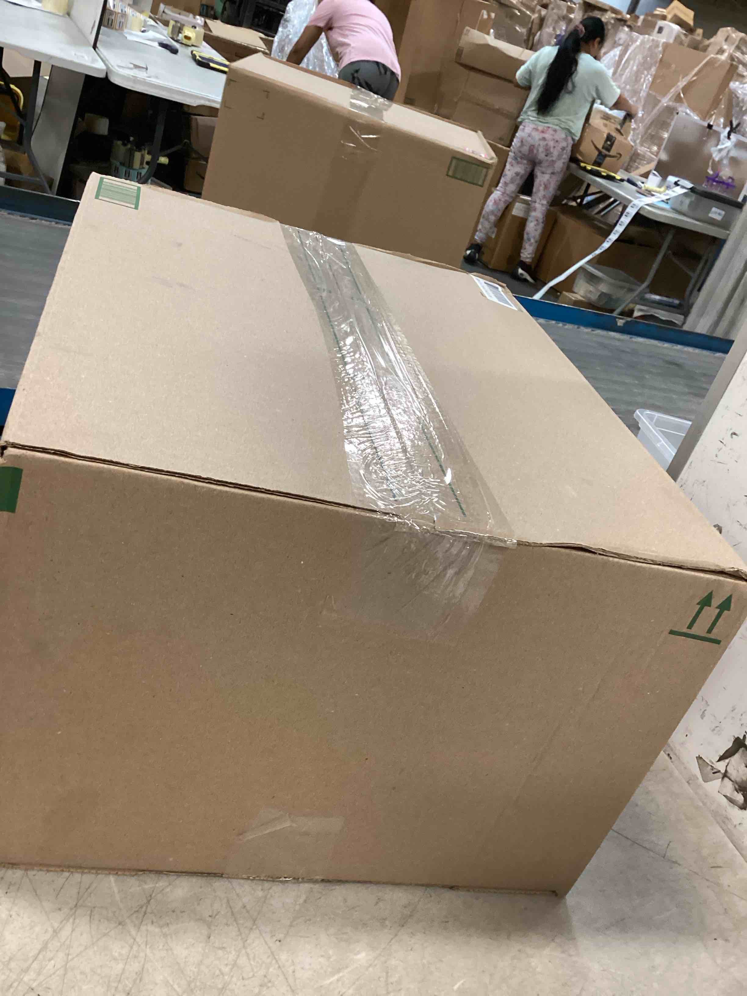 https://s3.amazonaws.com/lotting-images-prod/bidfta/PNK0249958_1727224396819.jpeg