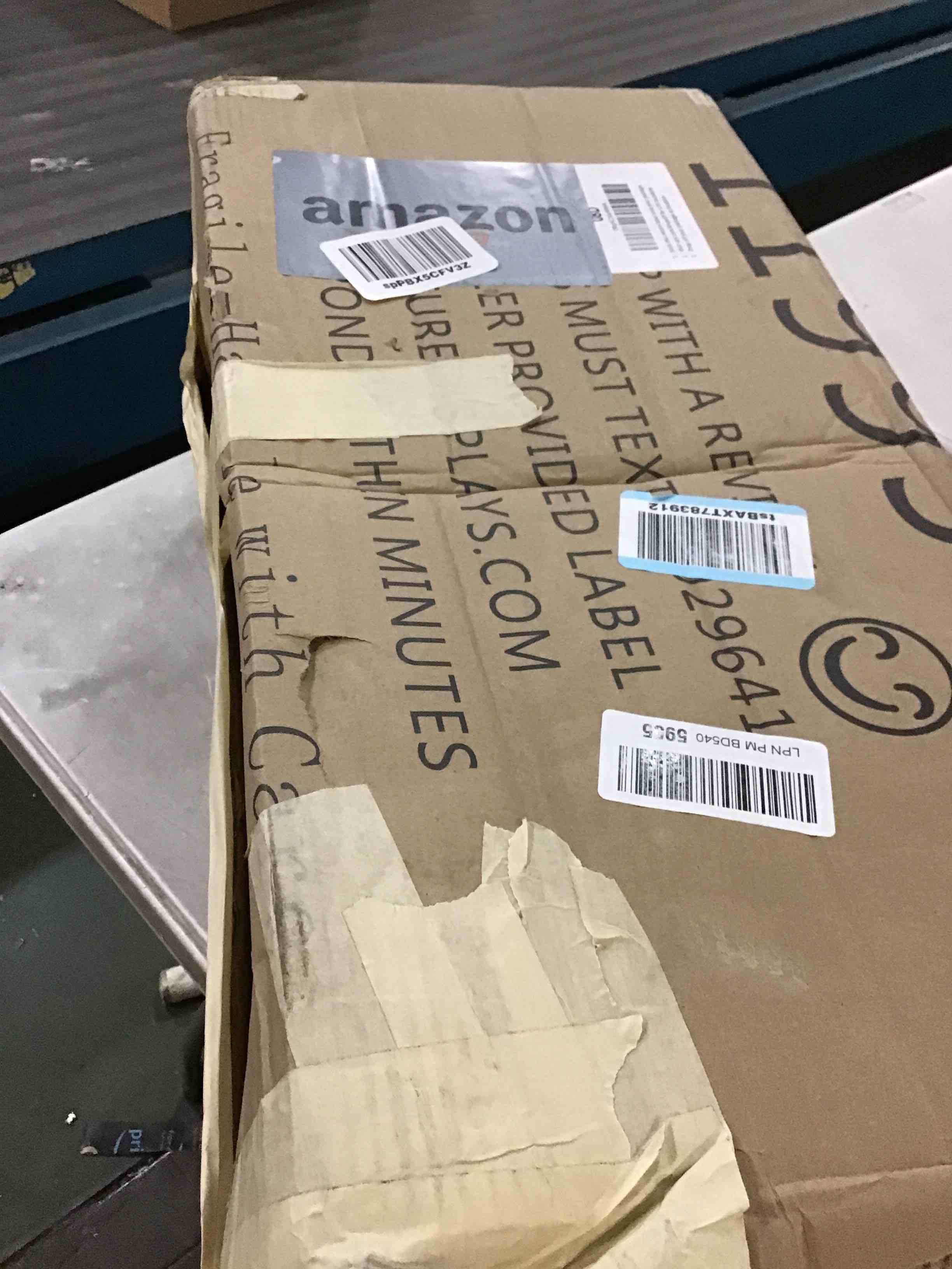 https://s3.amazonaws.com/lotting-images-prod/bidfta/PNK0250272_1728015572710.jpeg